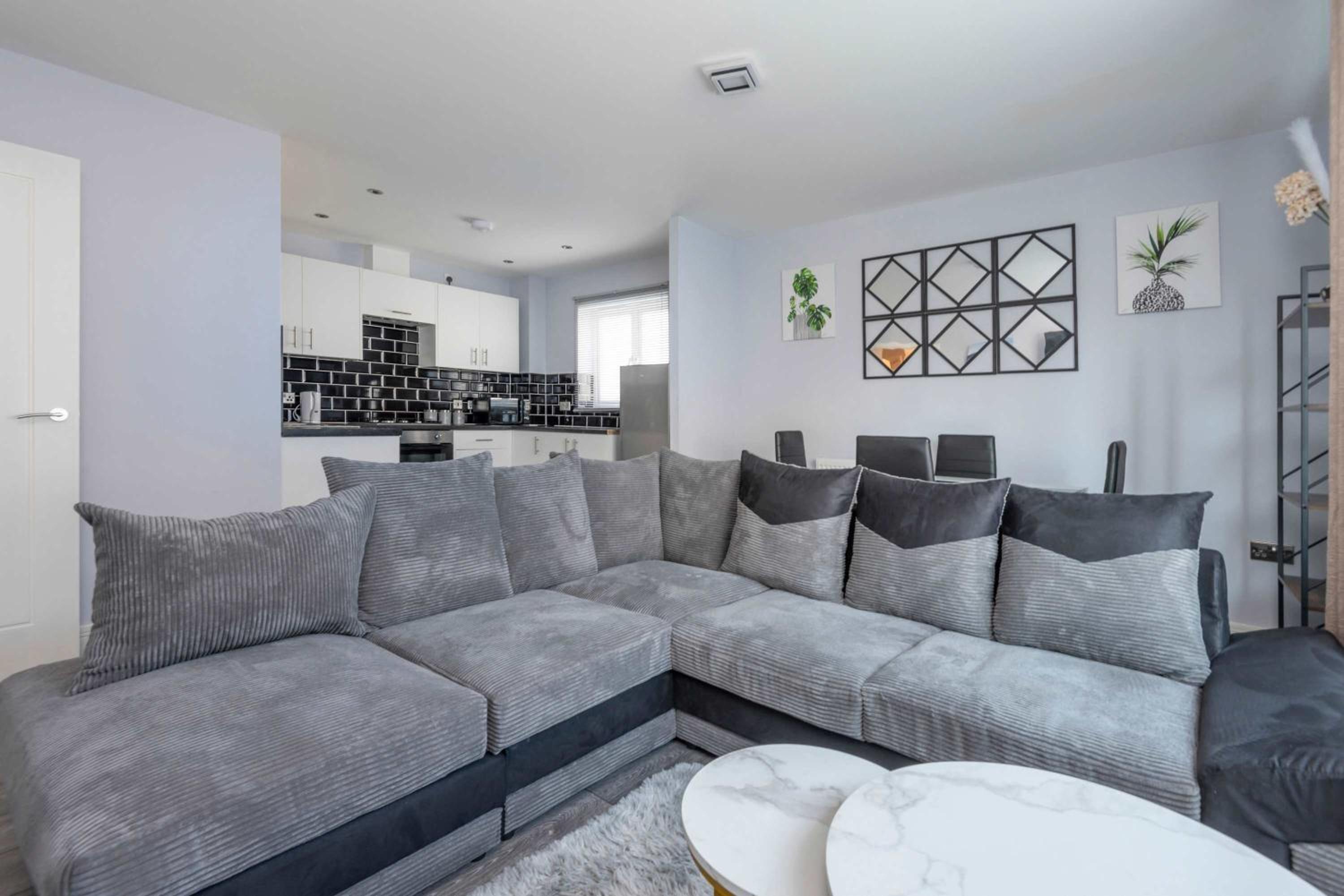Apartment photo 1