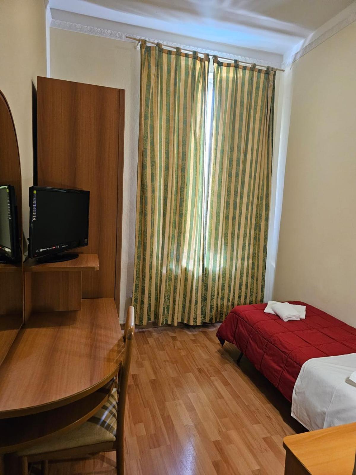 Single Room photo 1