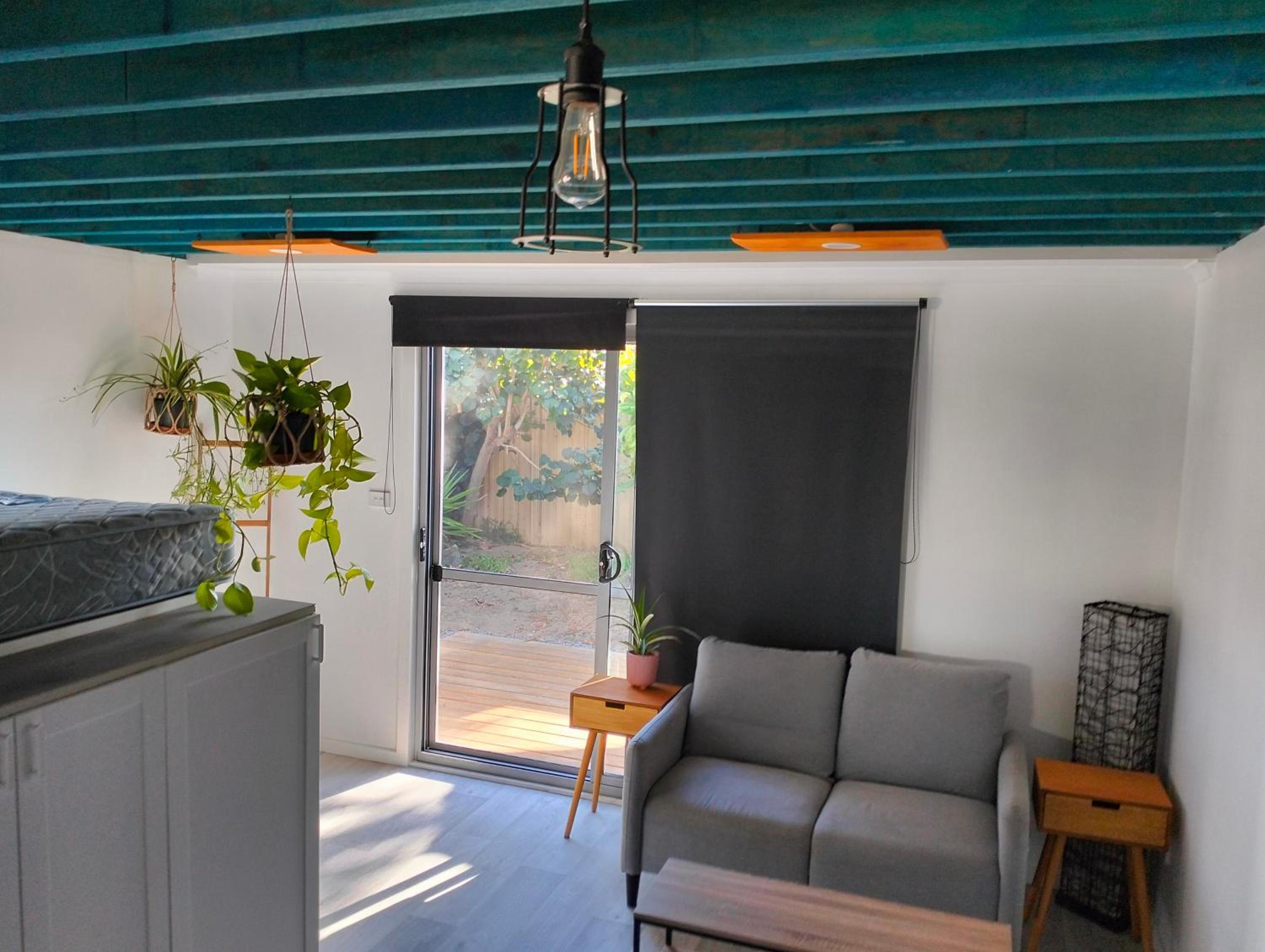 One-Bedroom House photo 1