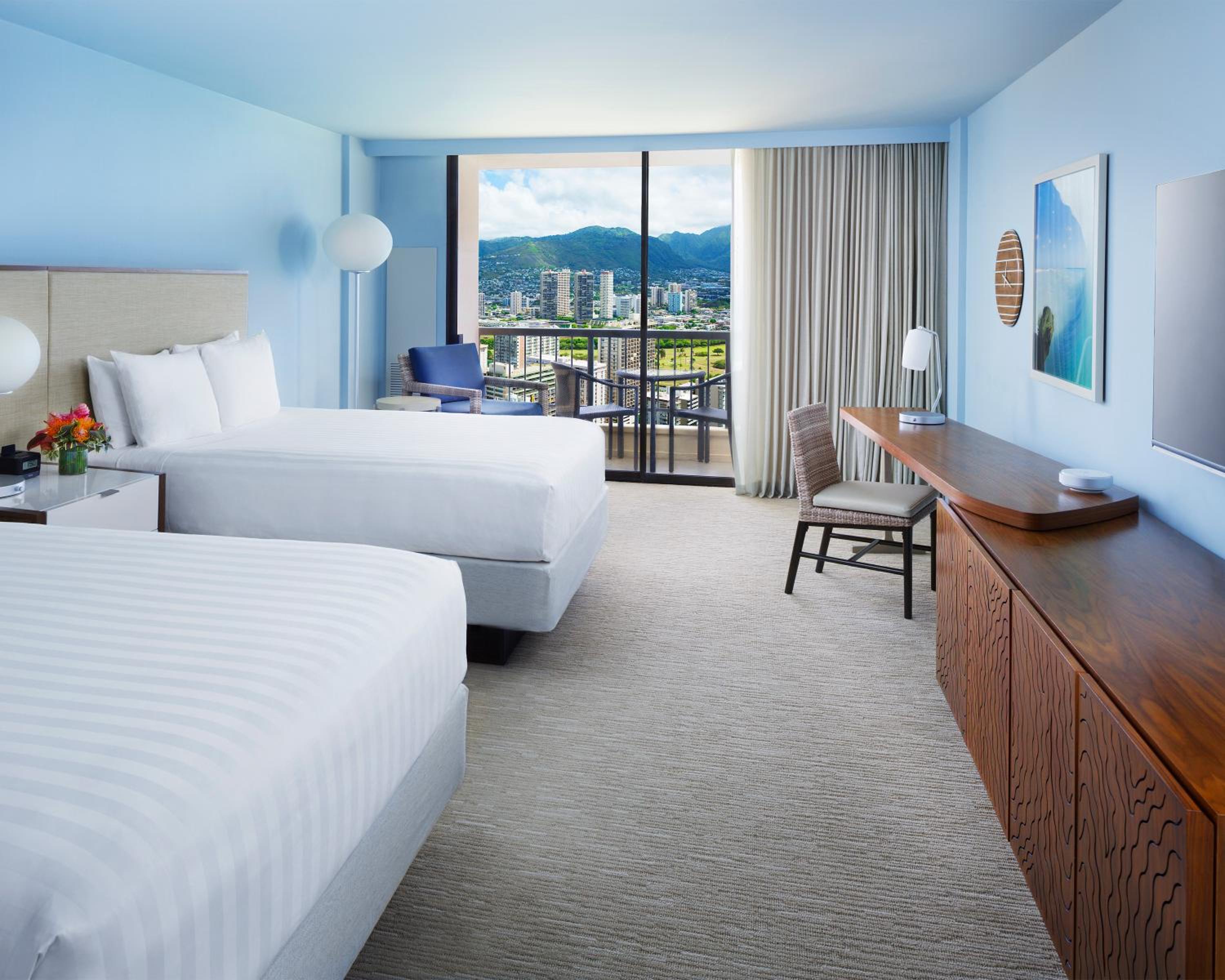 Queen Room with Two Queen Beds and Accessible Tub - Disability Access - Photo 3