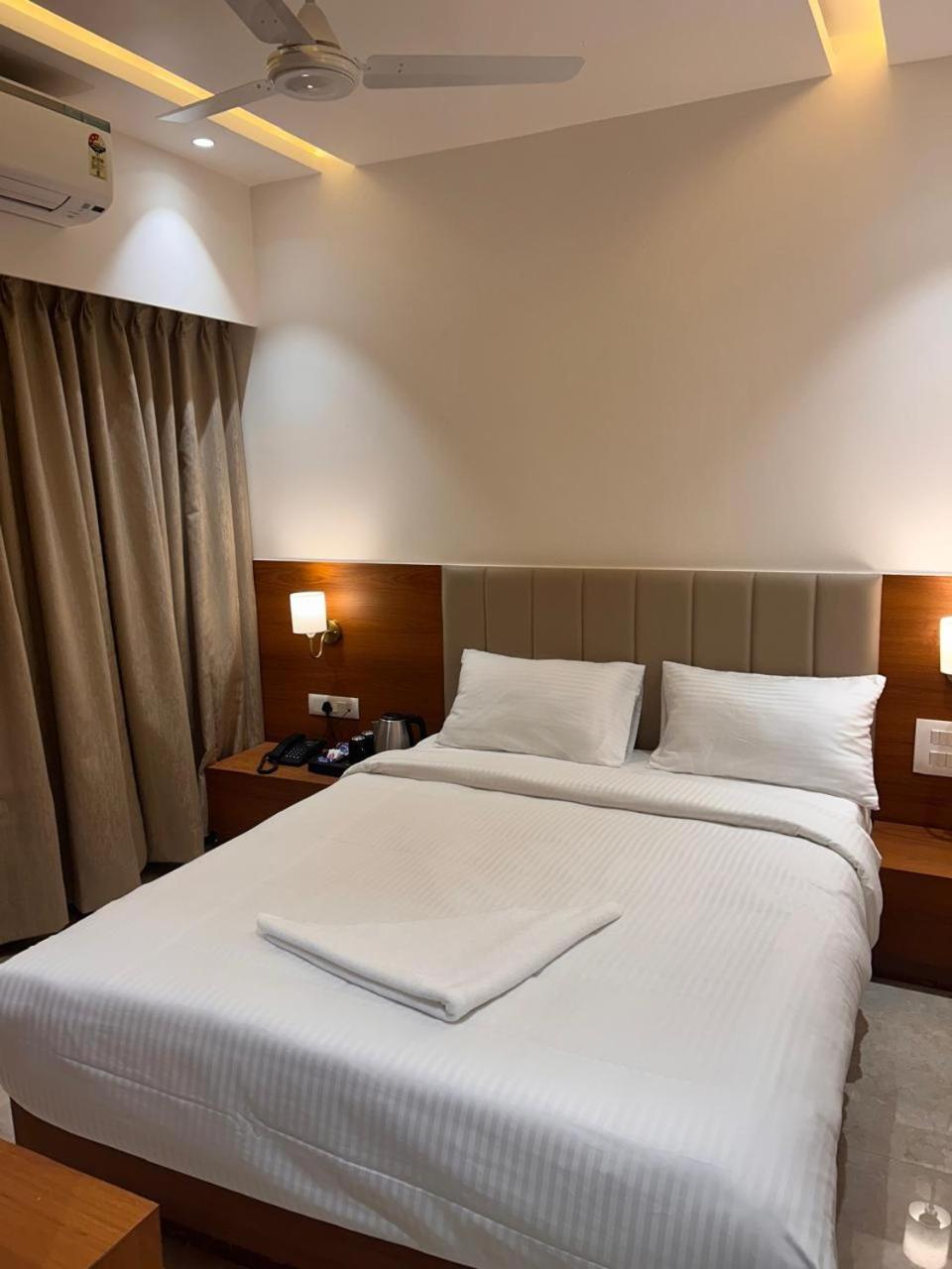 Standard Double Room photo 2
