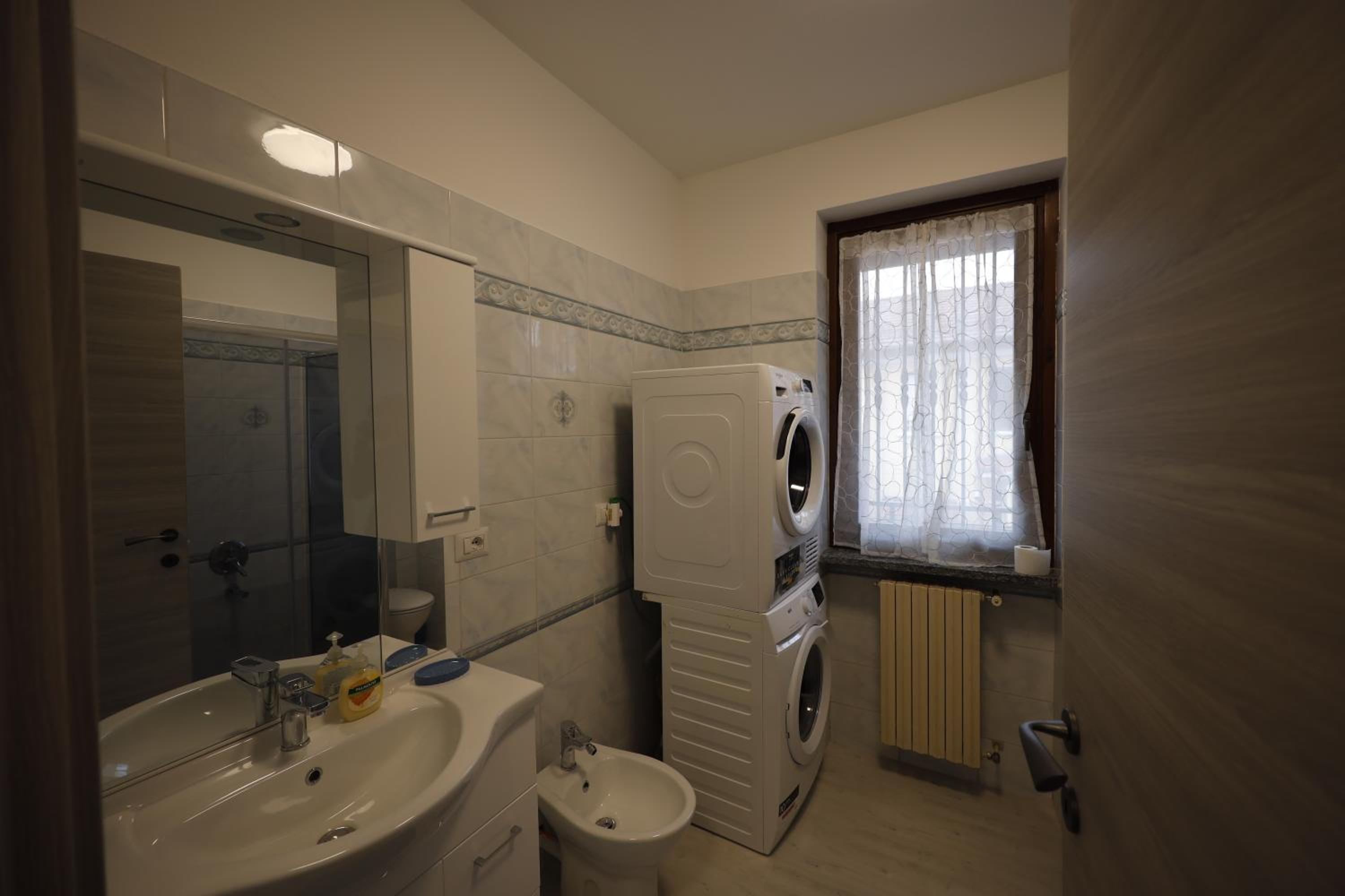 Double or Twin Room with Private Bathroom photo 2