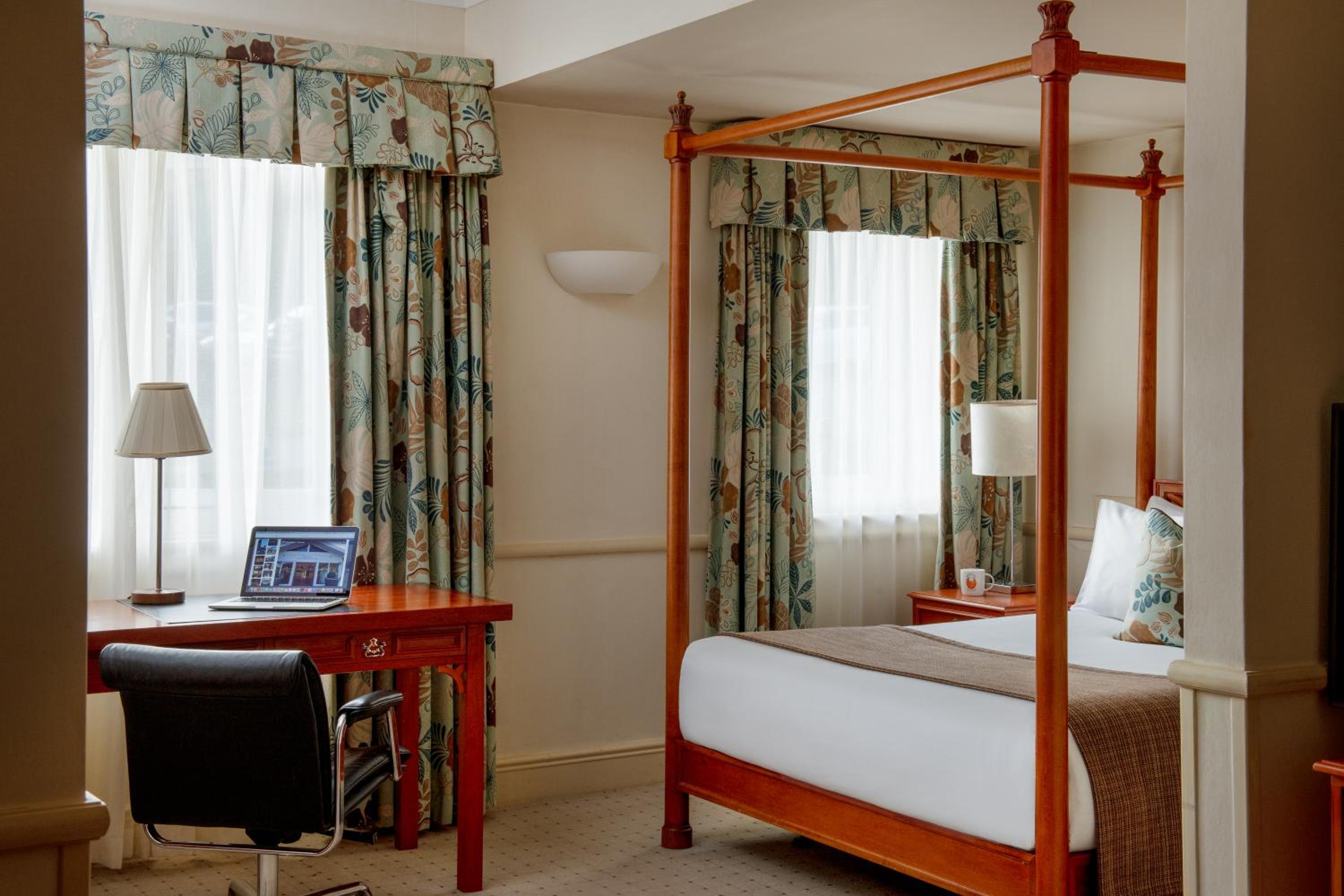 4 Poster Suite photo 2