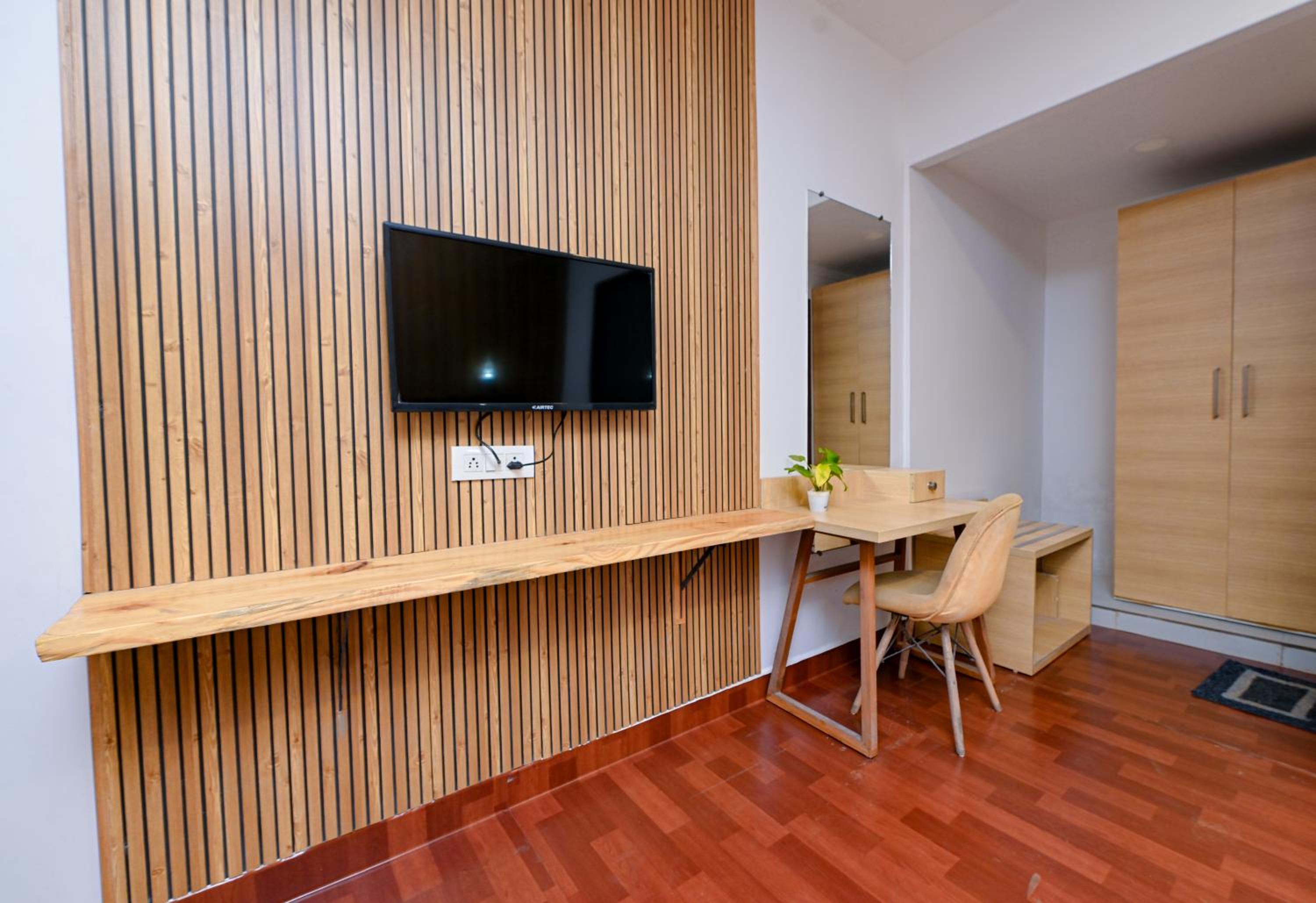 Double Room with Balcony photo 3
