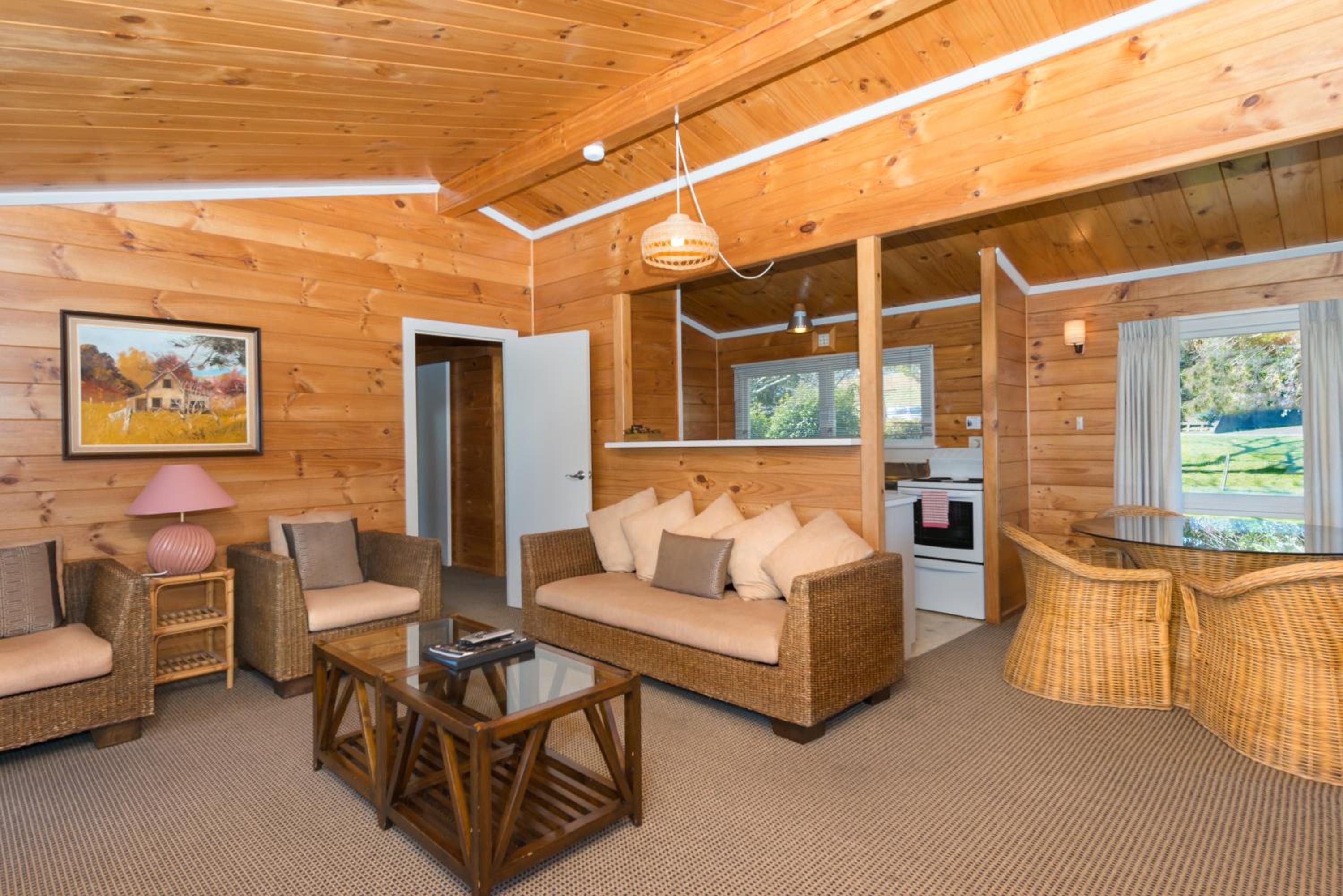Three-Bedroom House - Lake Front photo 1