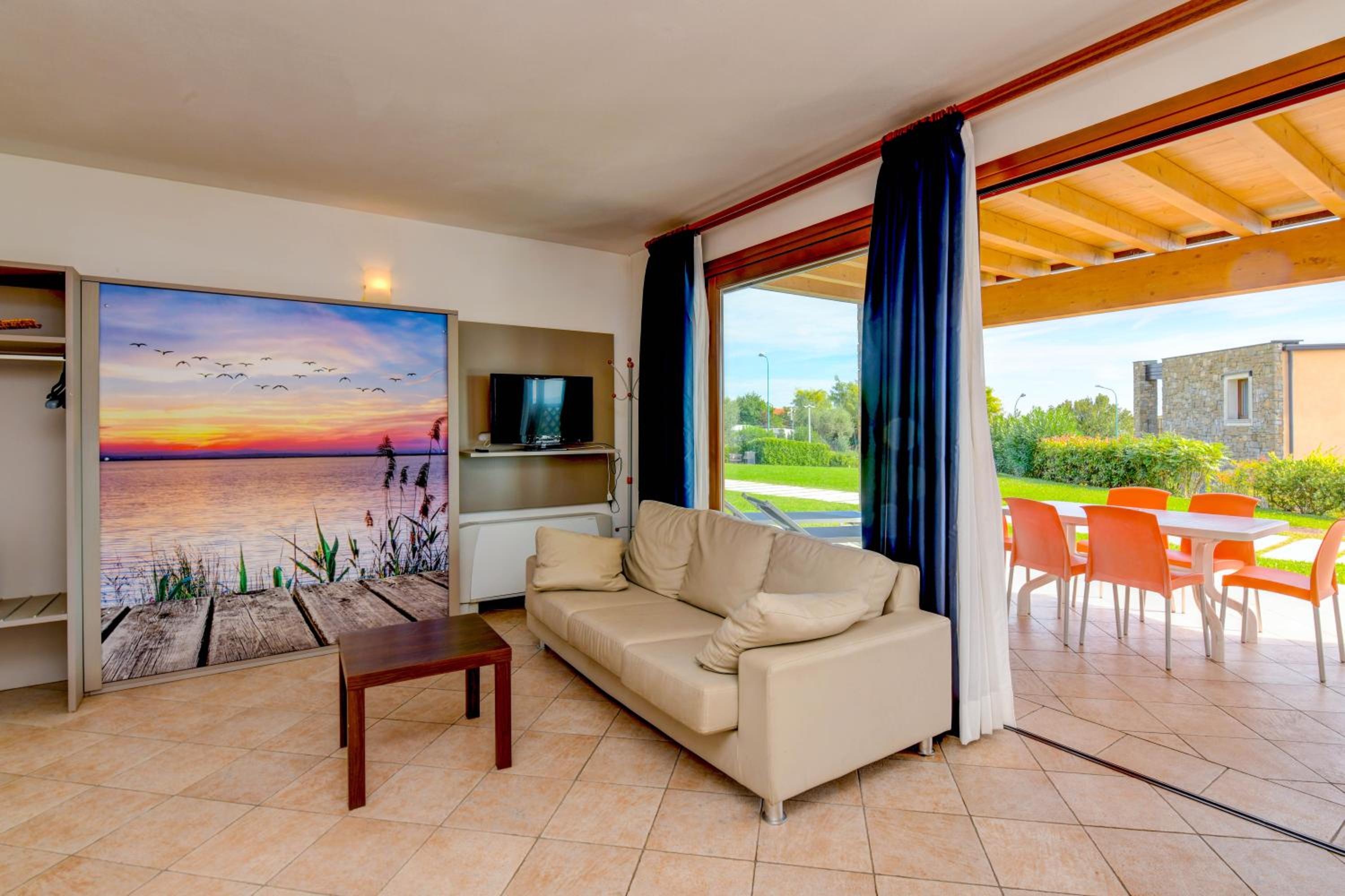 Two-Bedroom Apartment - Sea View