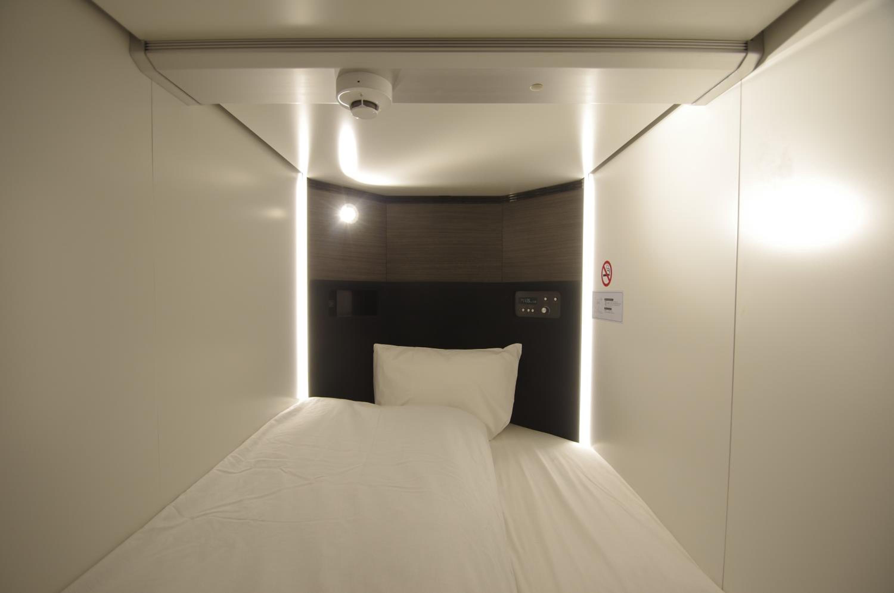 Single Bed in Male Dormitory Room photo 2