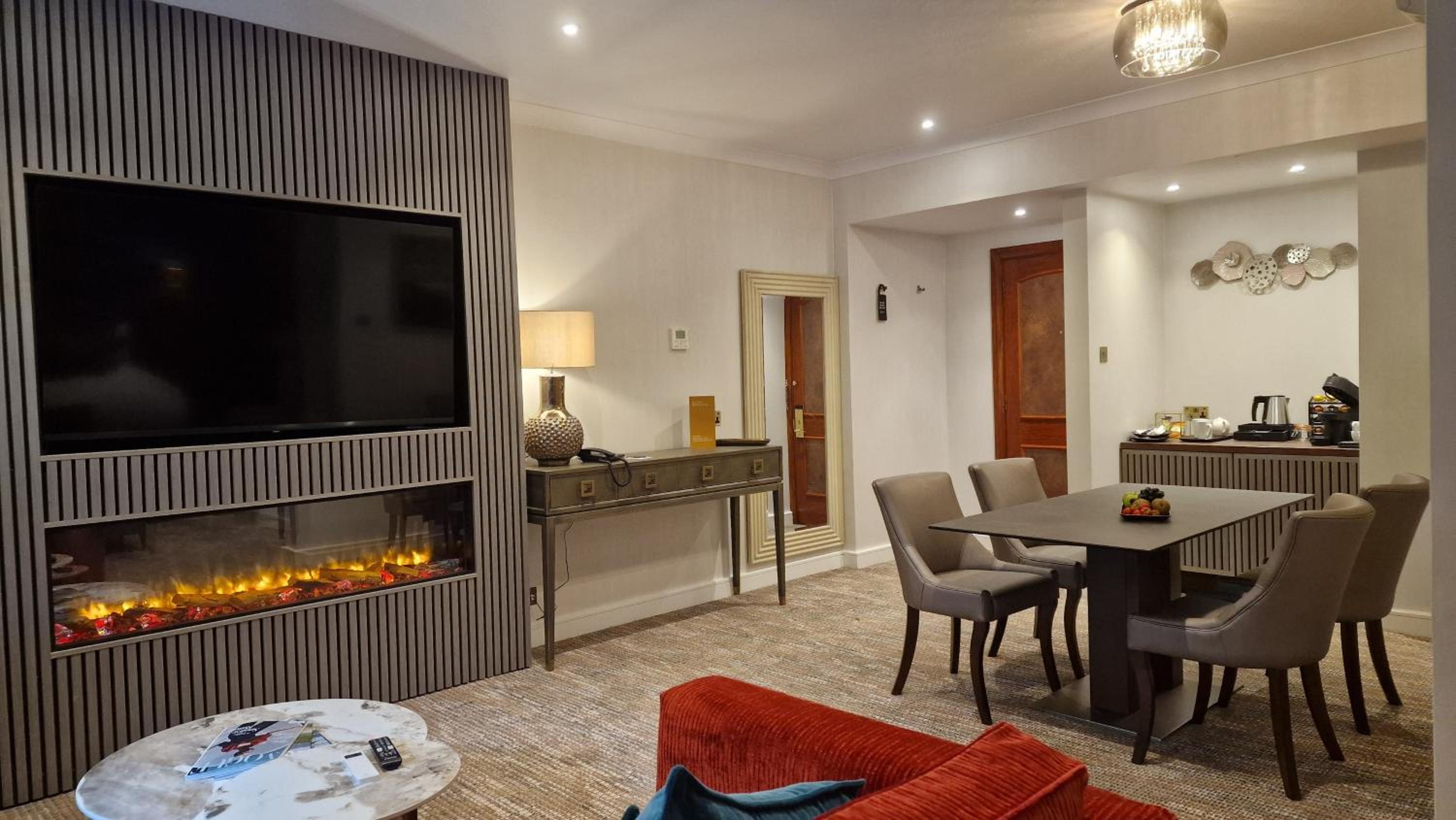 The Willow Suite
