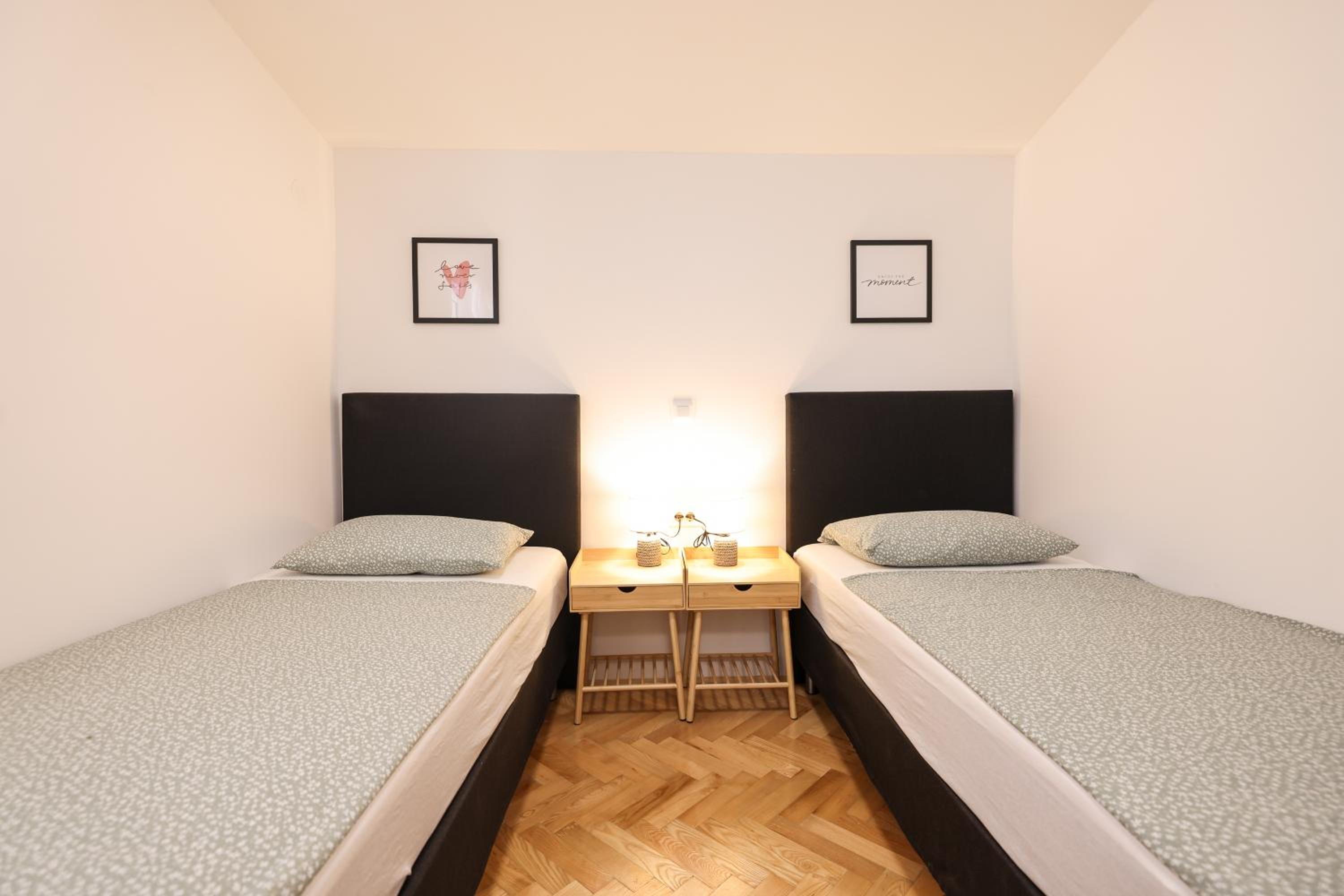 Two-Bedroom Deluxe Apartment with Balcony photo 3