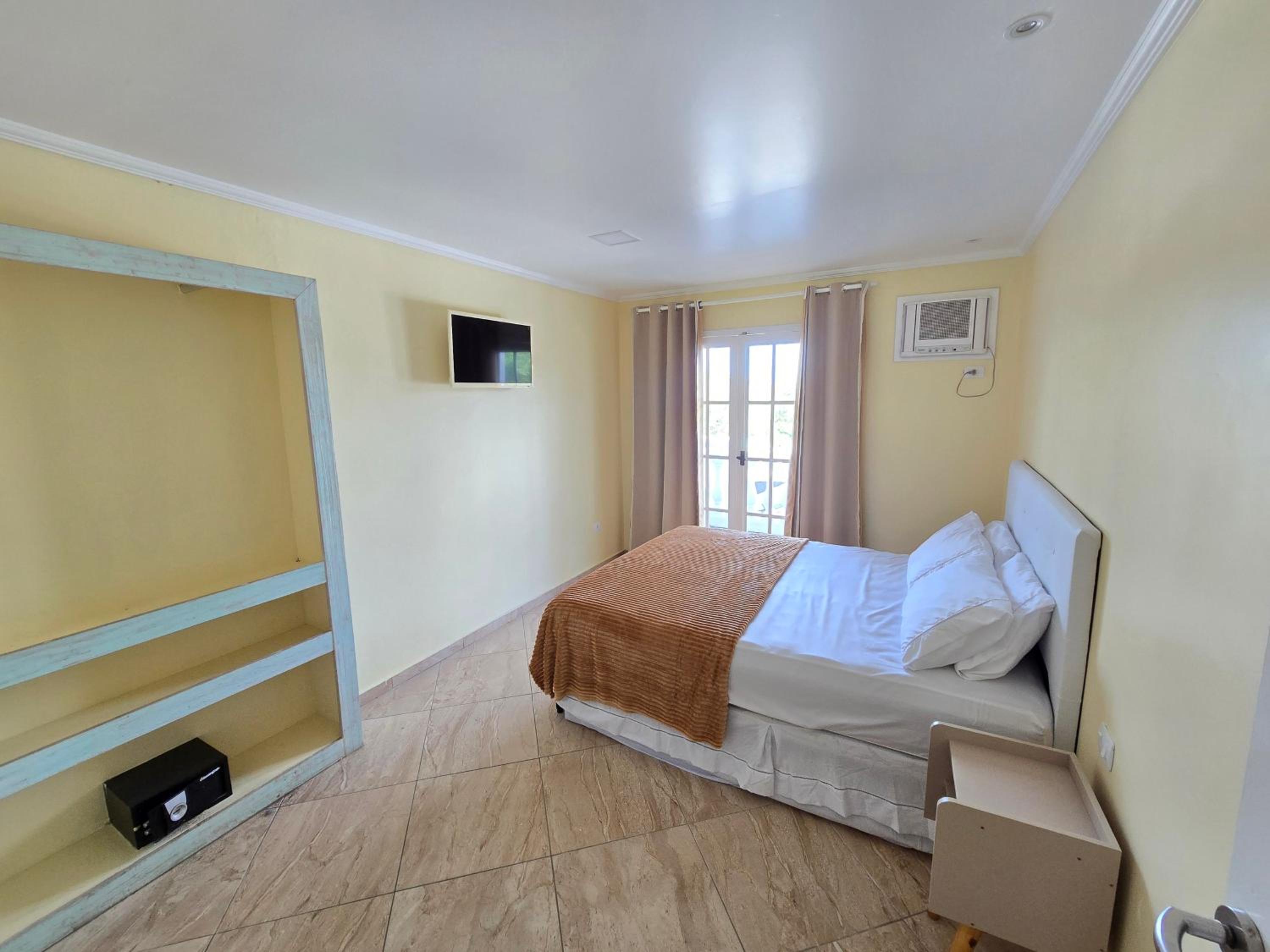 One-Bedroom Standard Apartment