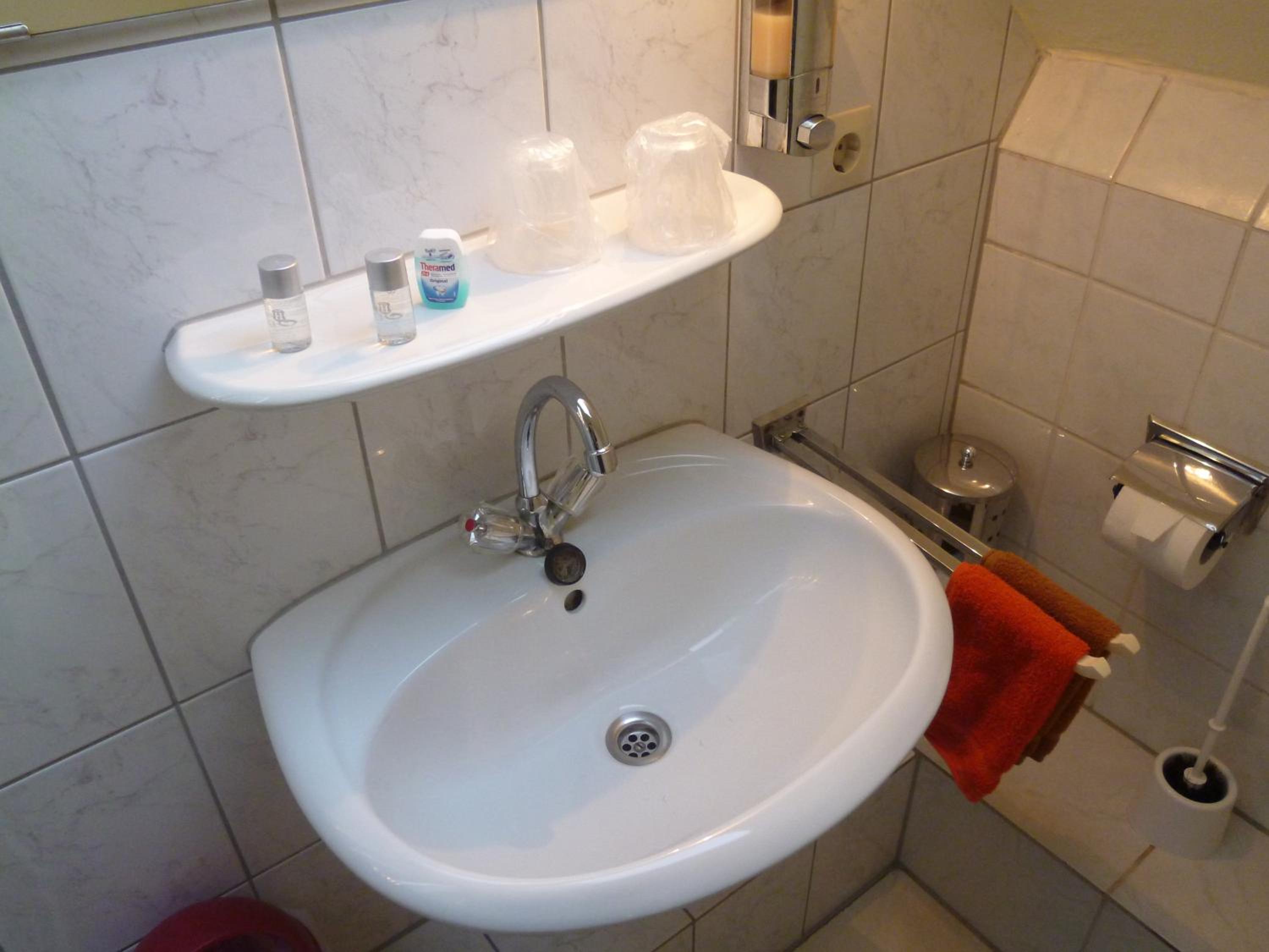 Two-Bedroom Apartment (4 Adults) - Photo 11