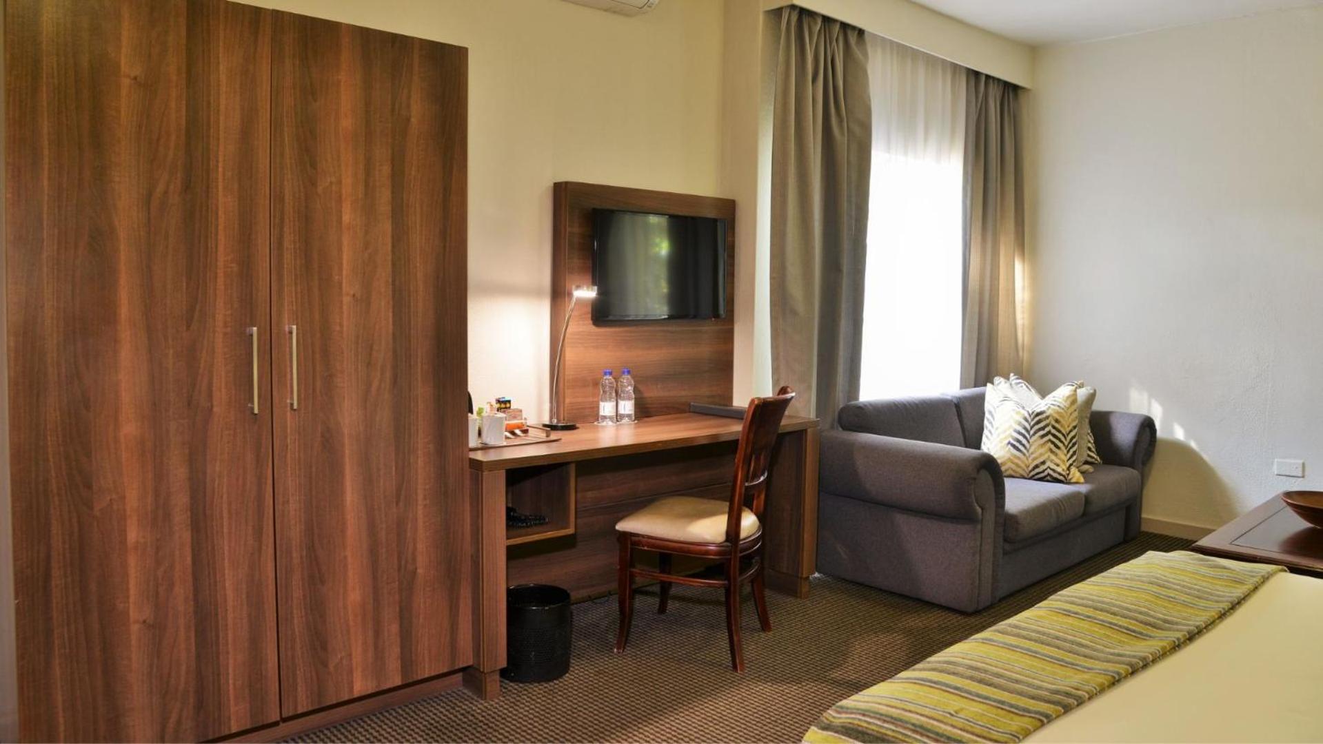 Queen Room - Photo 9