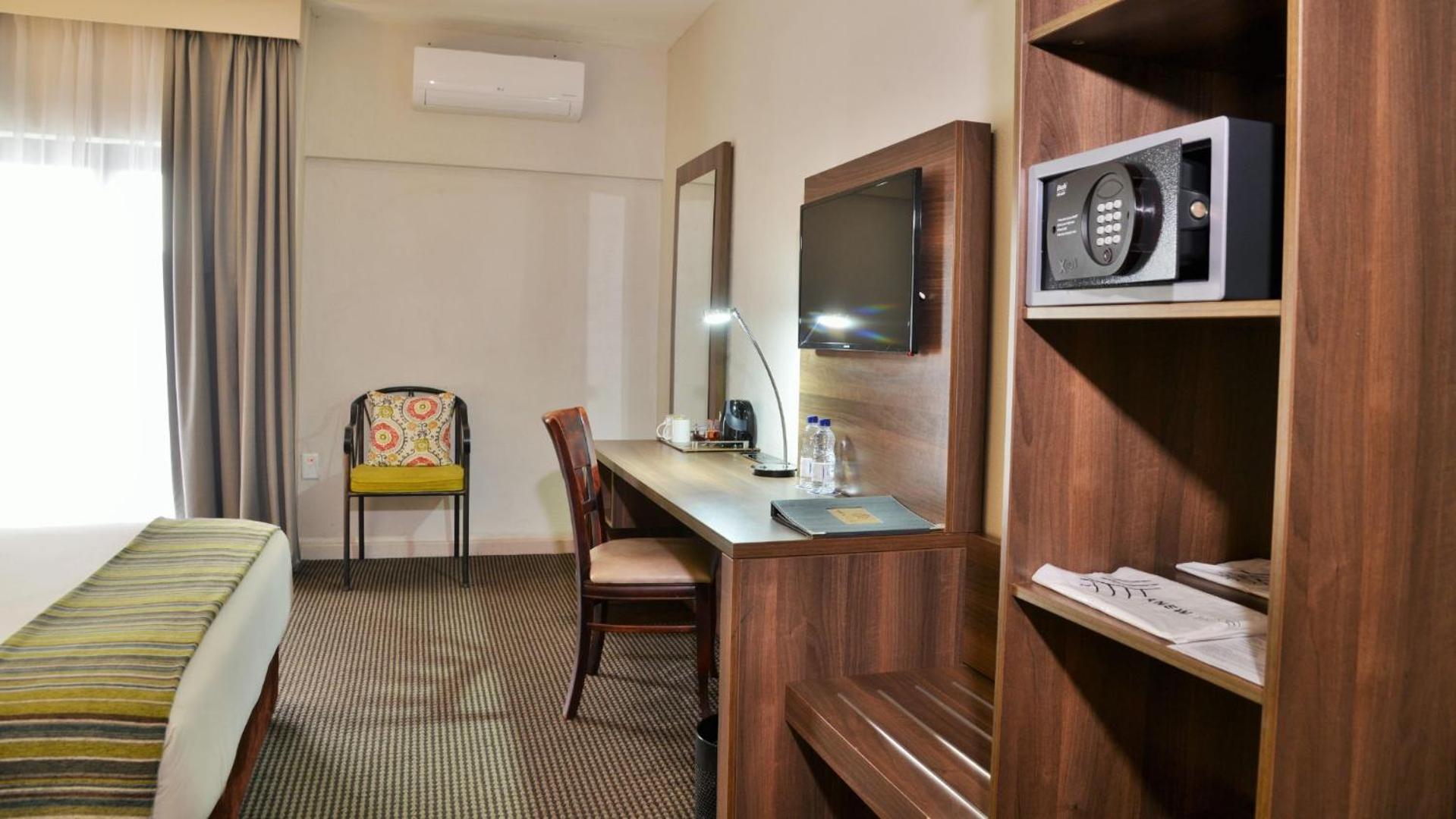 Standard Double Room - Photo 10