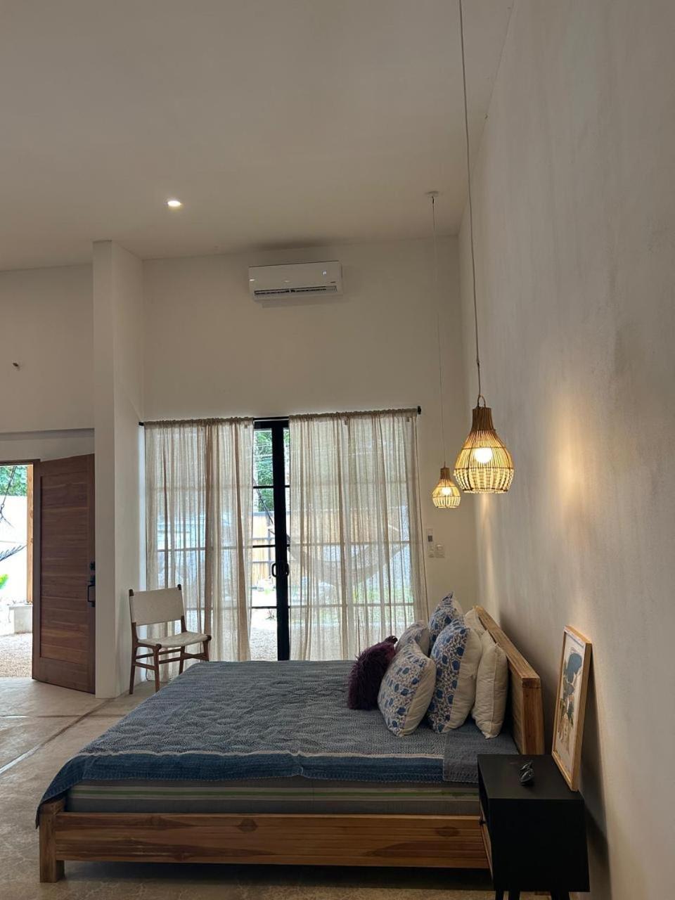 One-Bedroom House photo 3