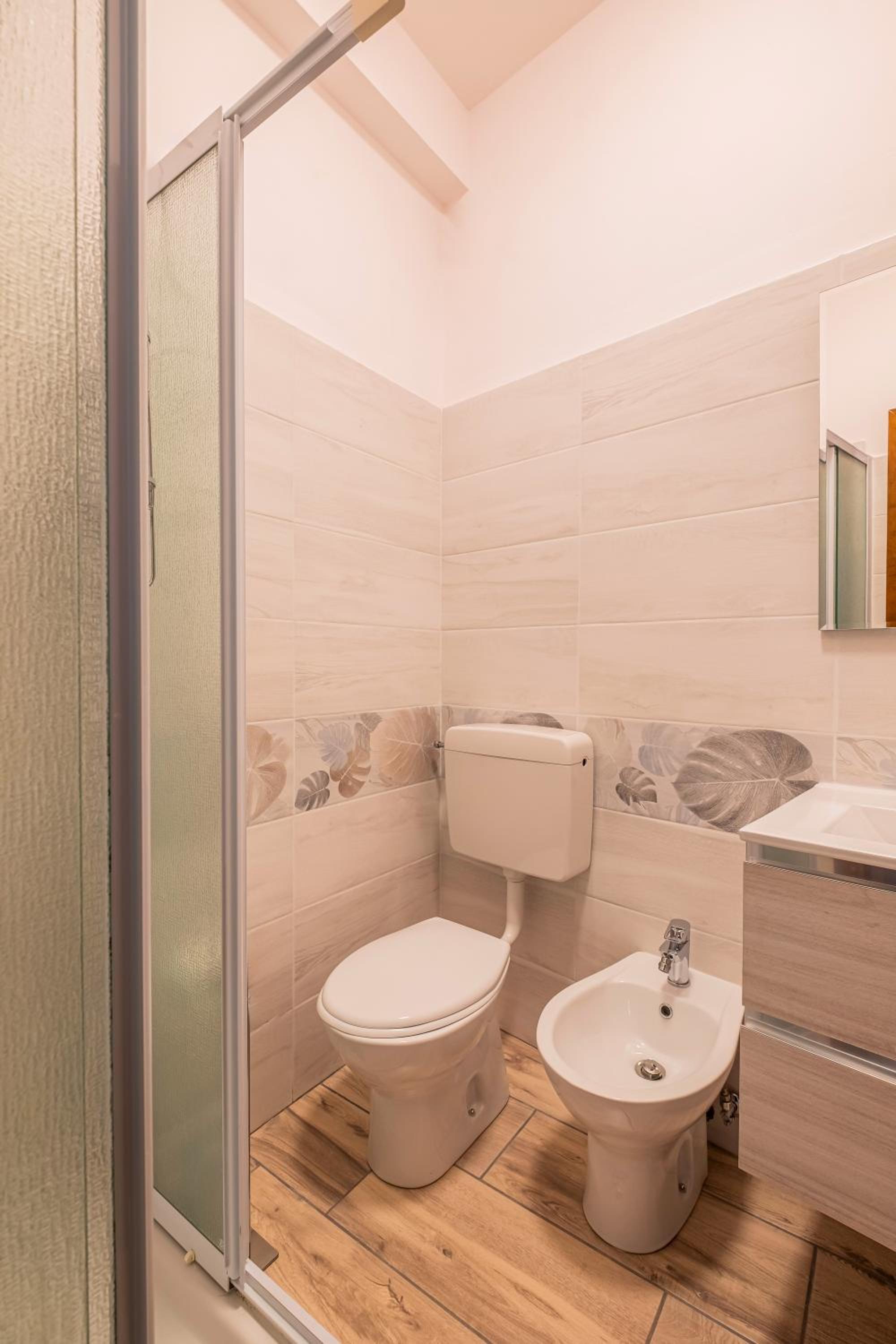 Deluxe Single Room with Balcony photo 2
