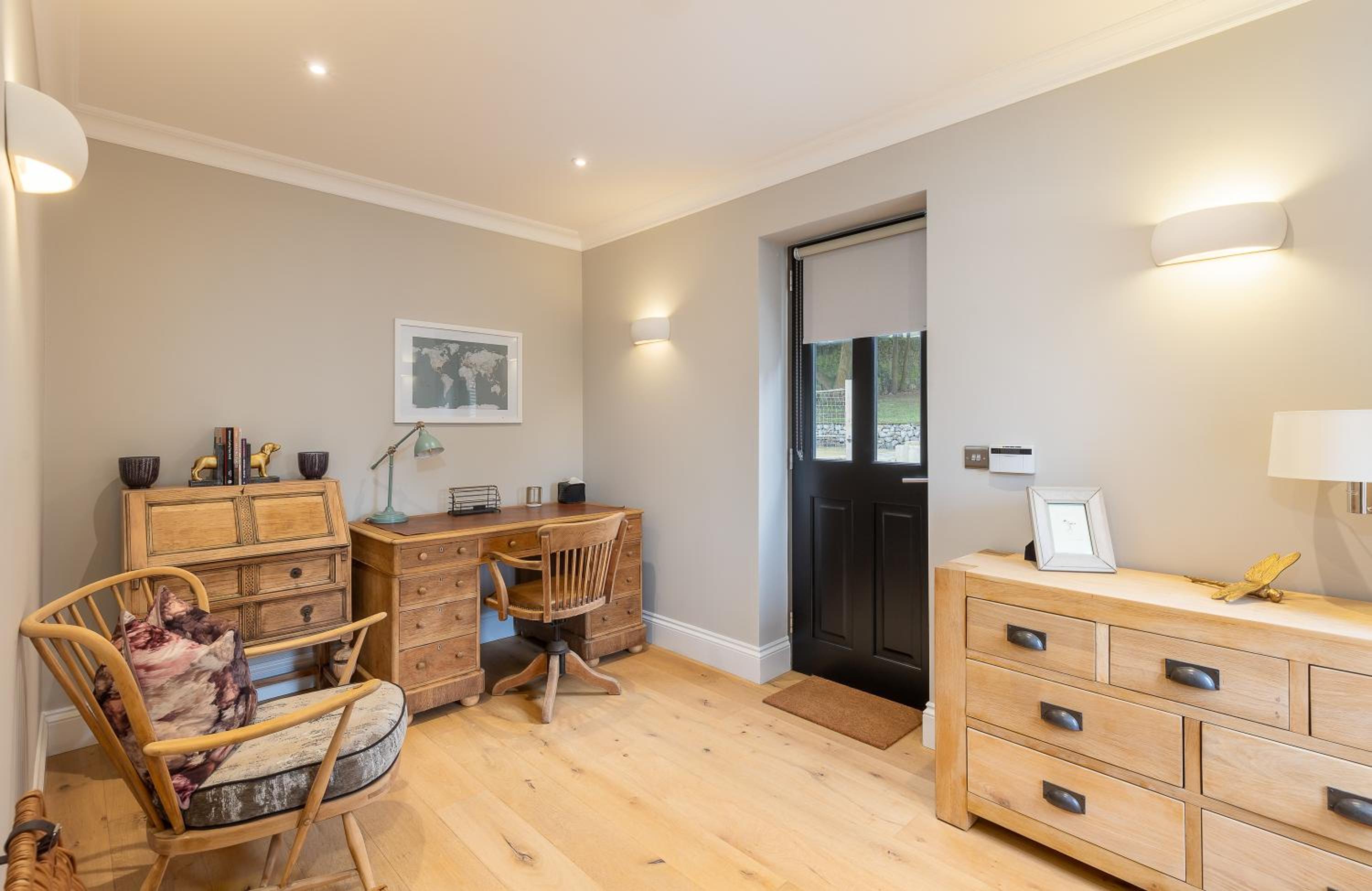 Four-Bedroom House photo 1