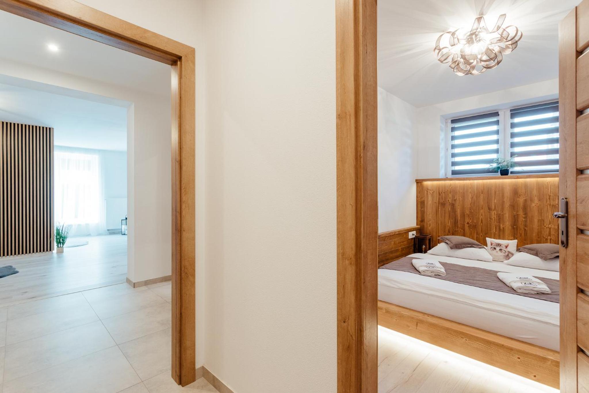Deluxe Suite - Photo 6