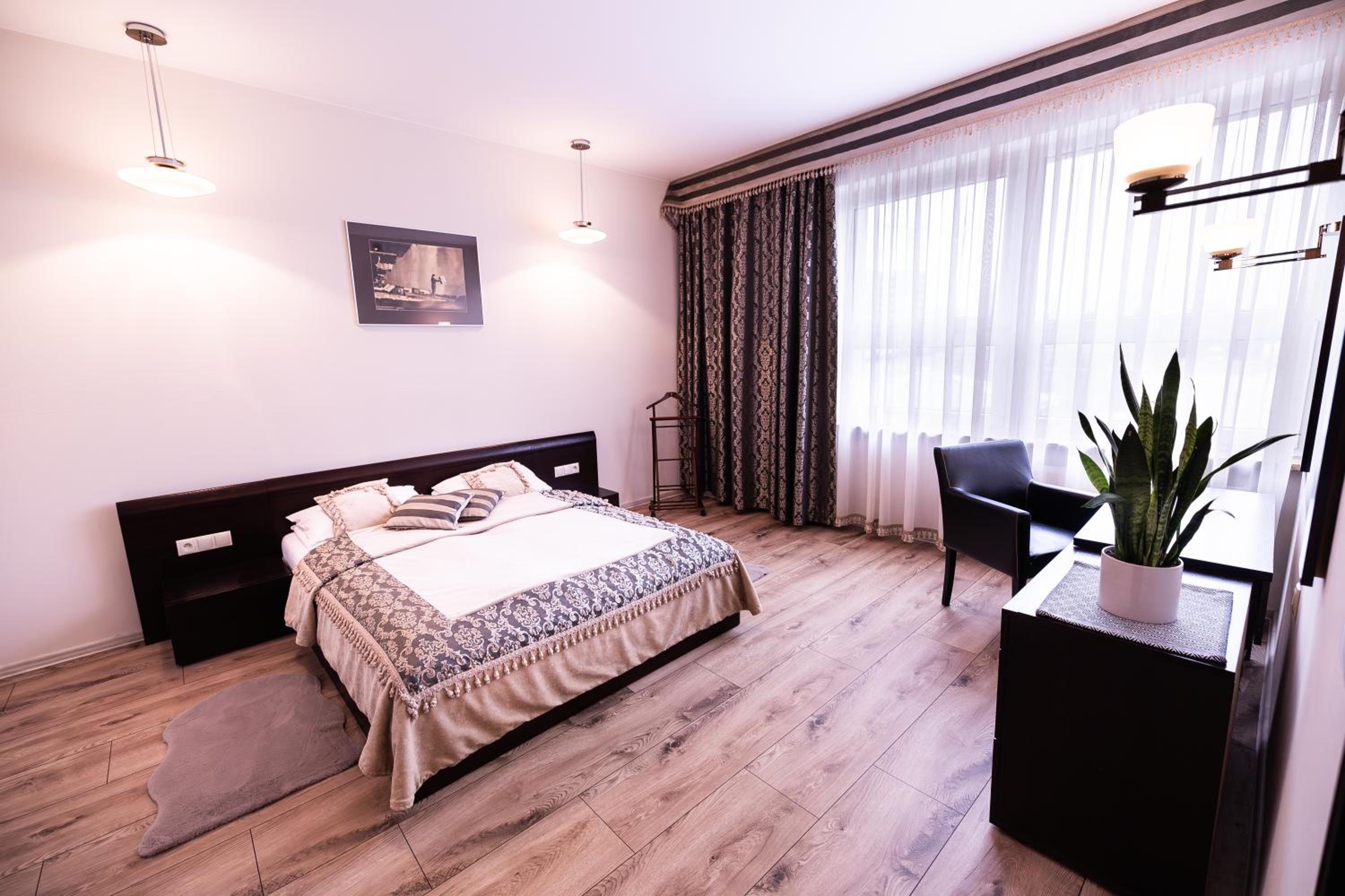 Standard Double Suite