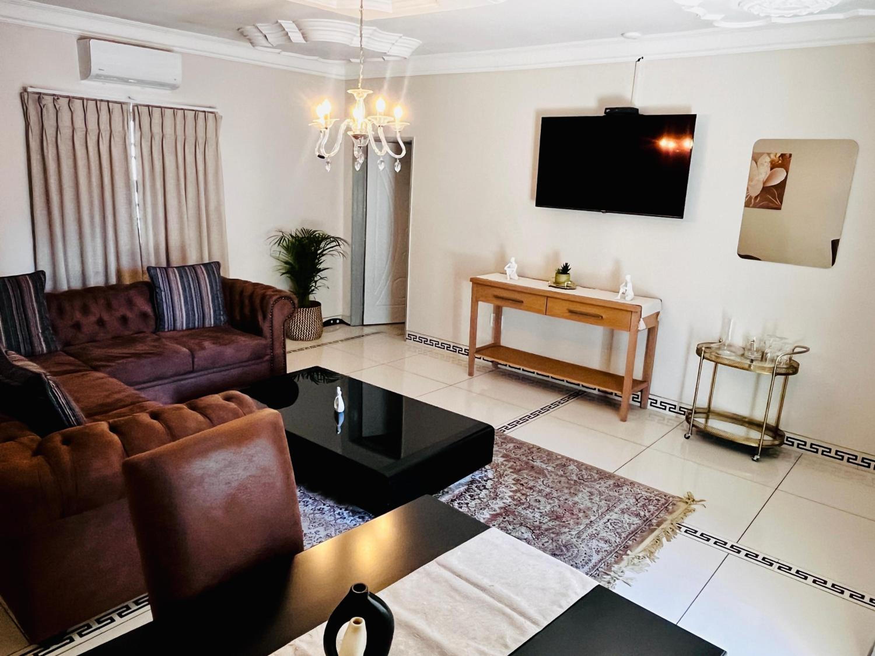 Deluxe One-Bedroom Apartment