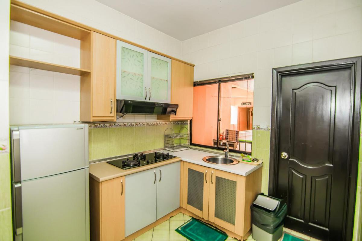 Three-Bedroom Apartment - Photo 16