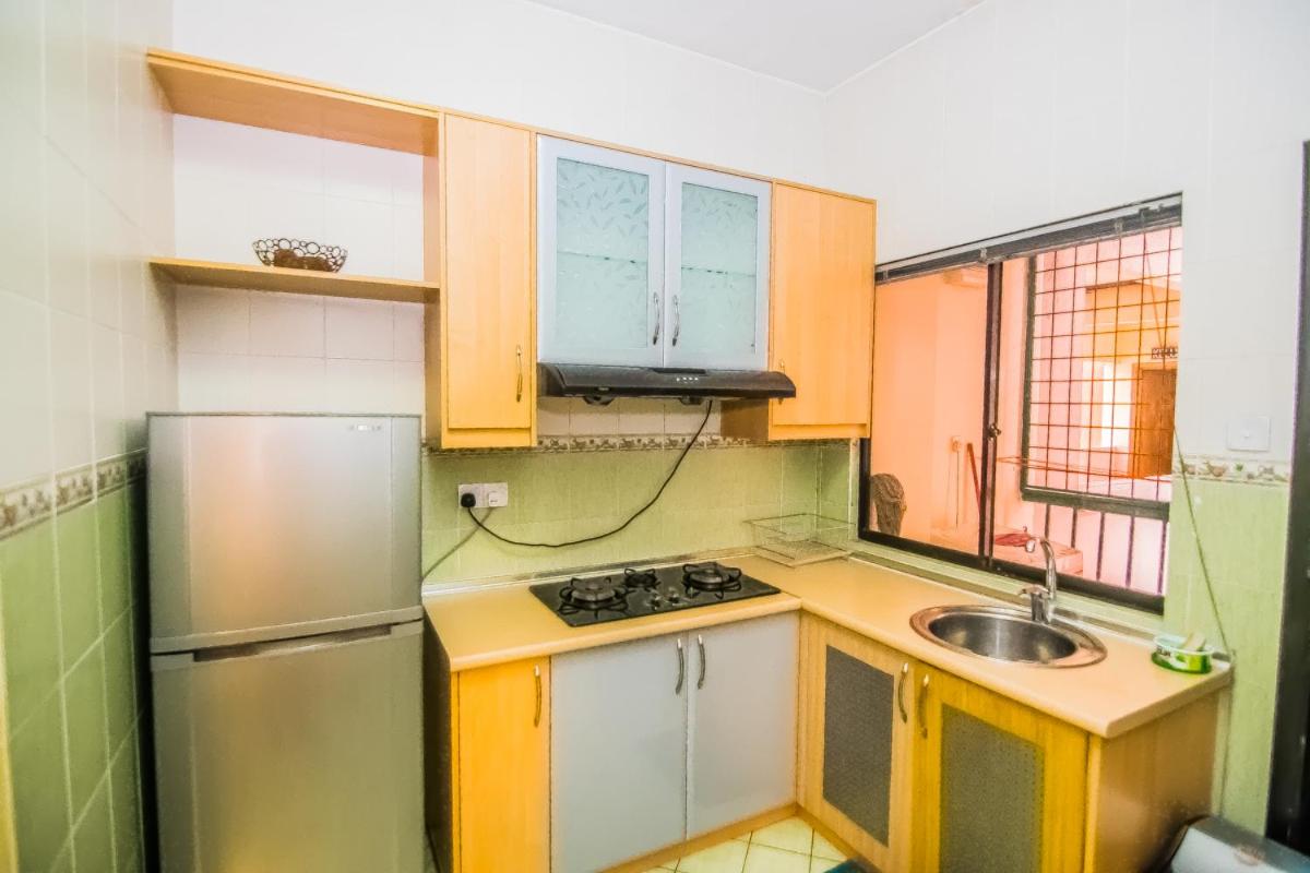 Three-Bedroom Apartment - Photo 14