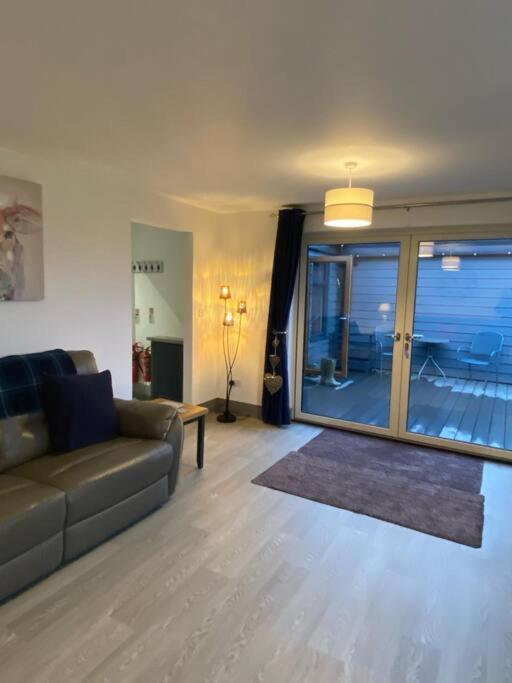 Three-Bedroom House photo 3