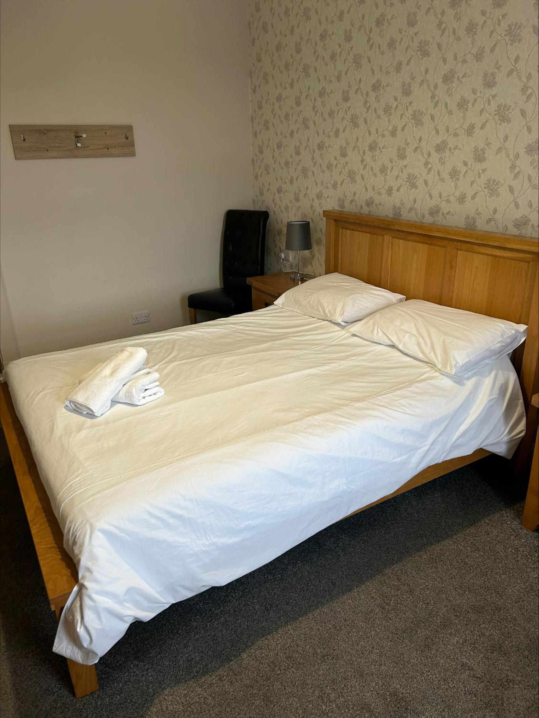 Double Room with Private Bathroom - Photo 1