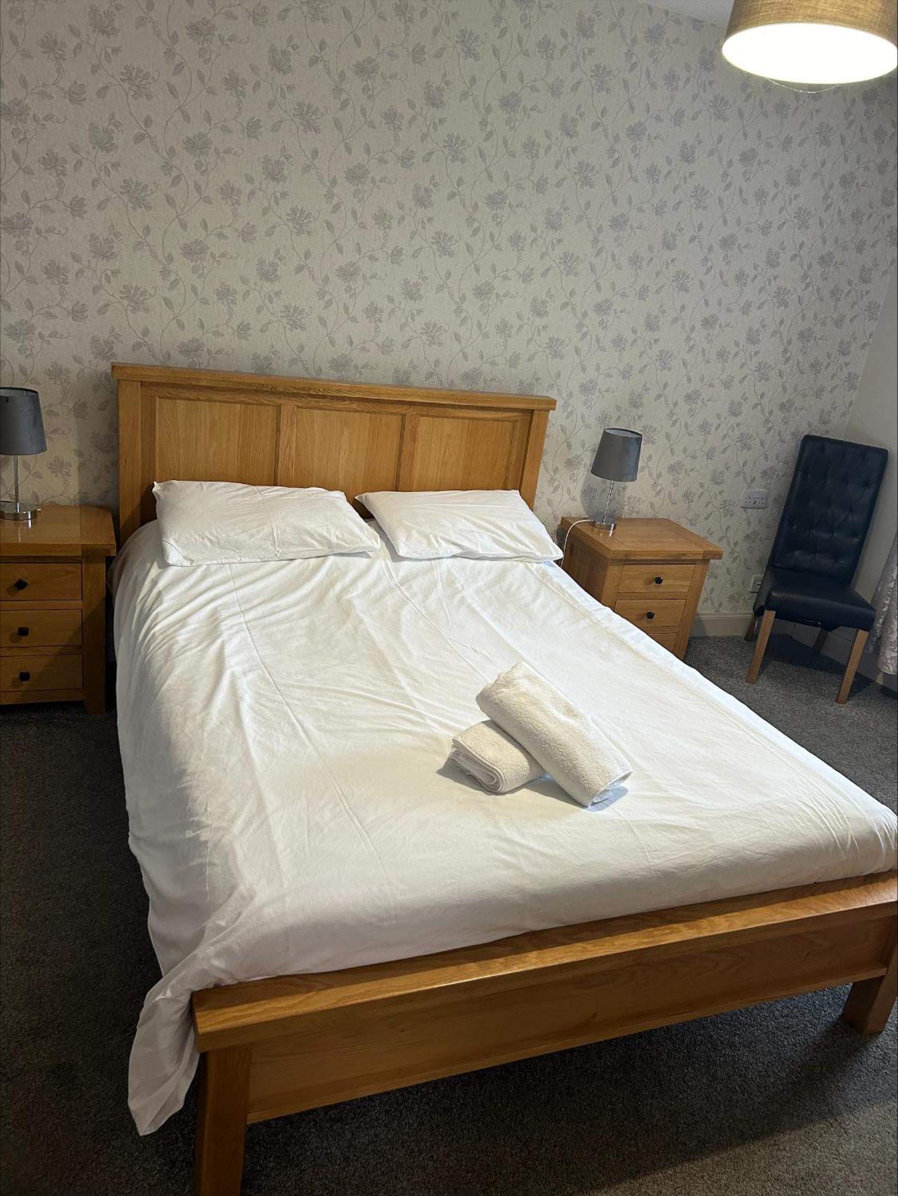 Double Room with Private Bathroom - Photo 4