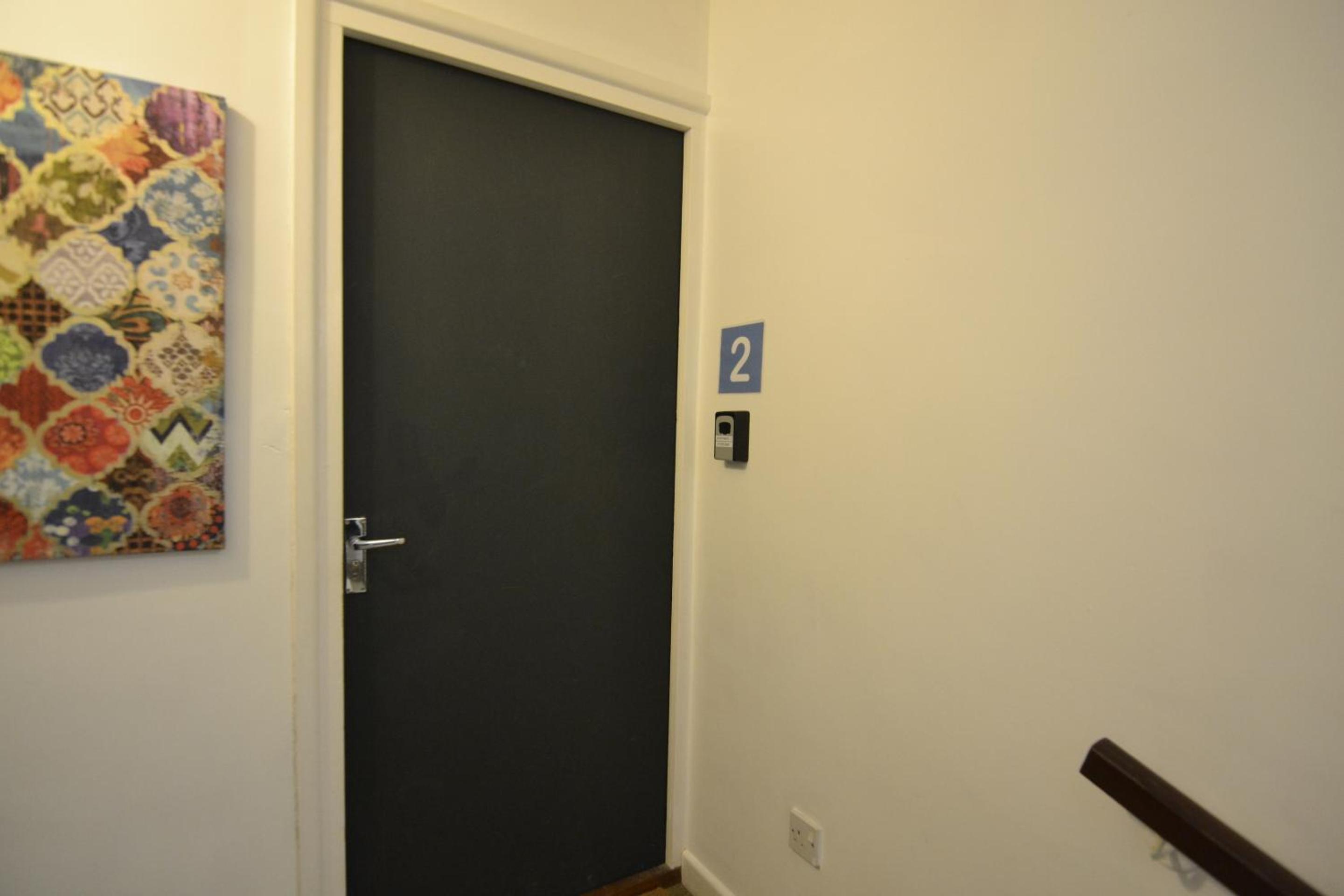 One-Bedroom Apartment with Sea View photo 2