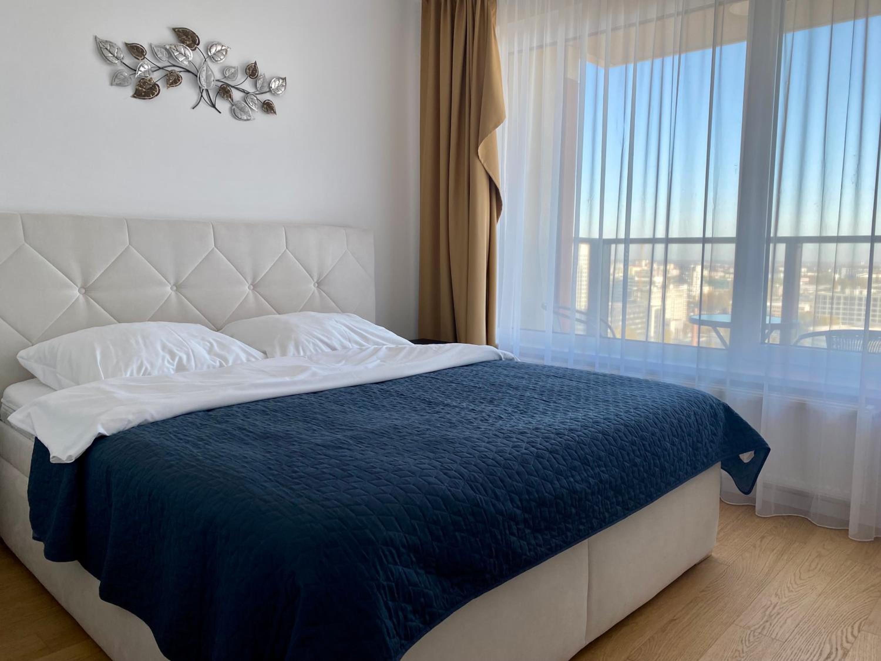 One-Bedroom Premier Apartment