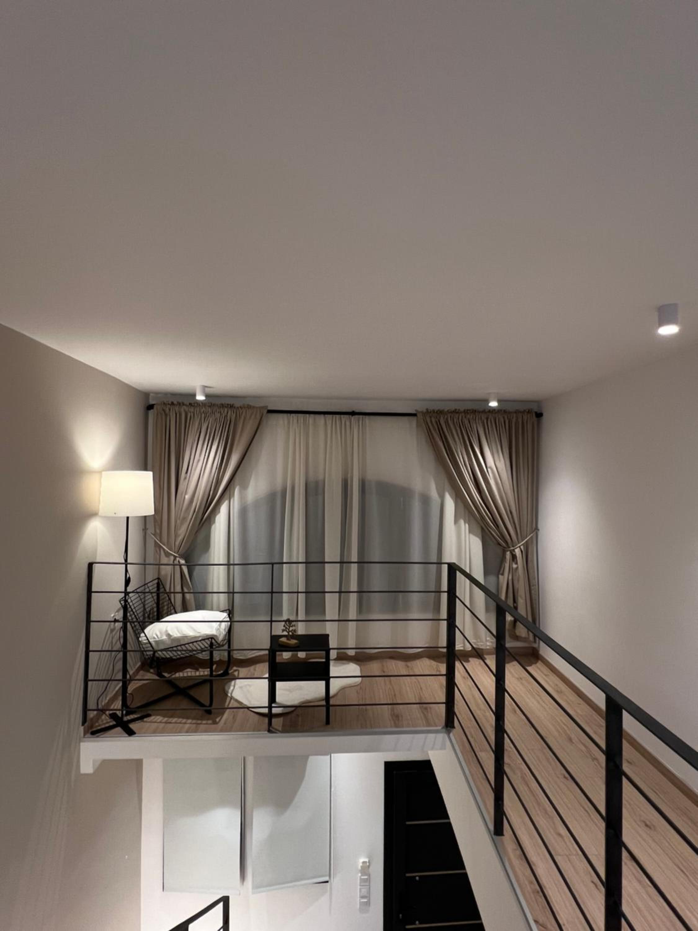 One-bedroom Loft Apartment 