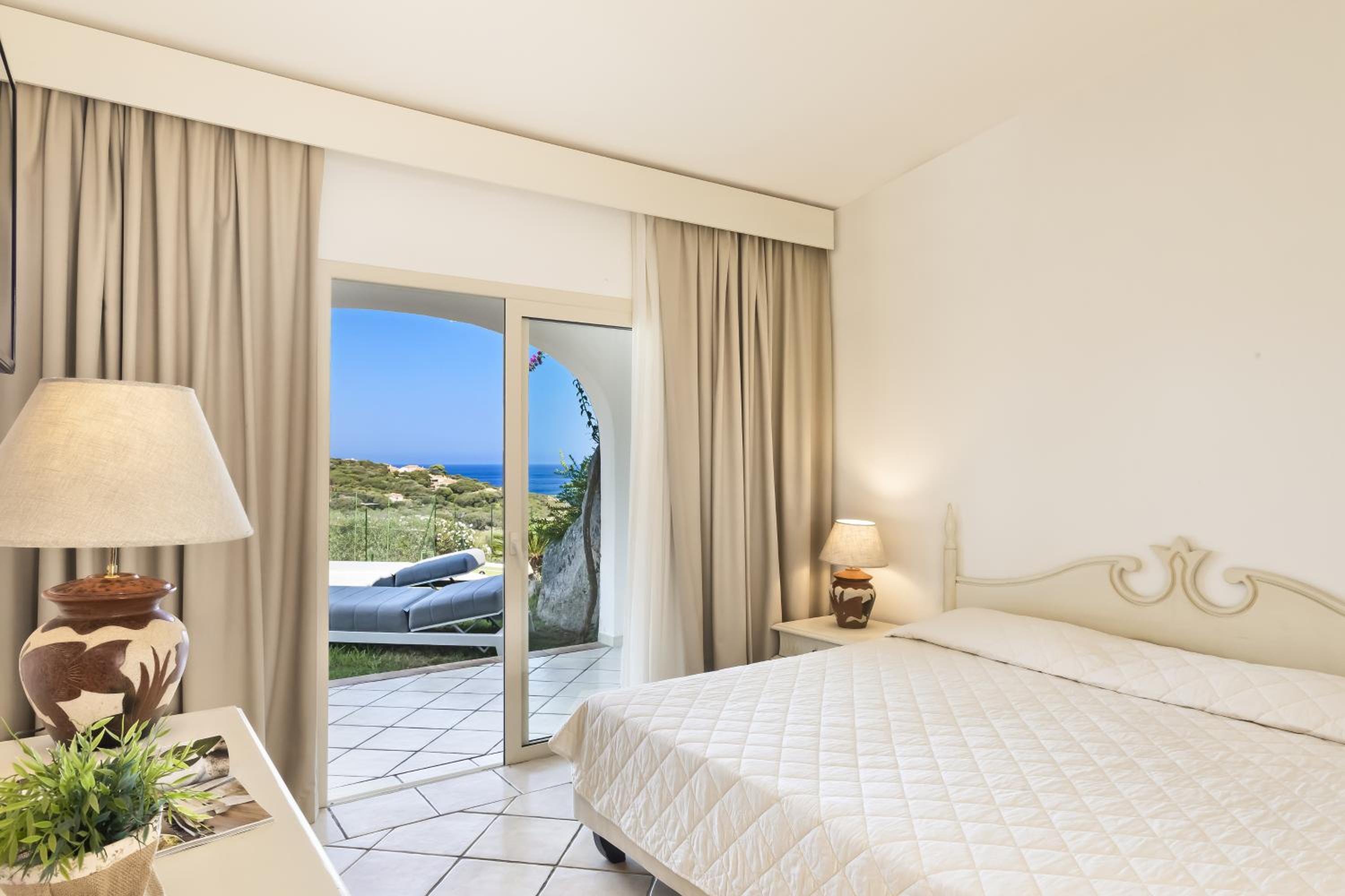 Double Room with Sea View - Photo 1