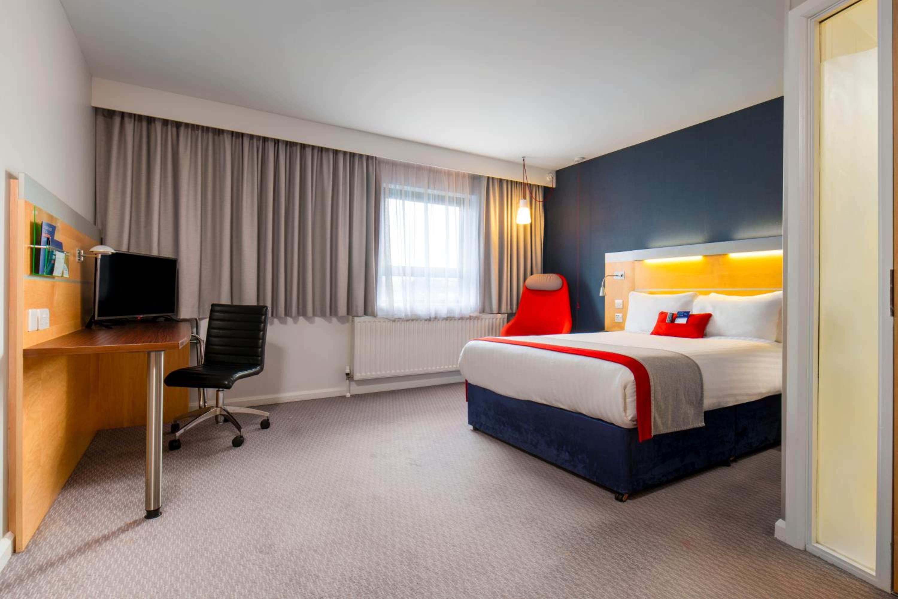 Double Room with Free Hot Breakfast - Accessible - Photo 1