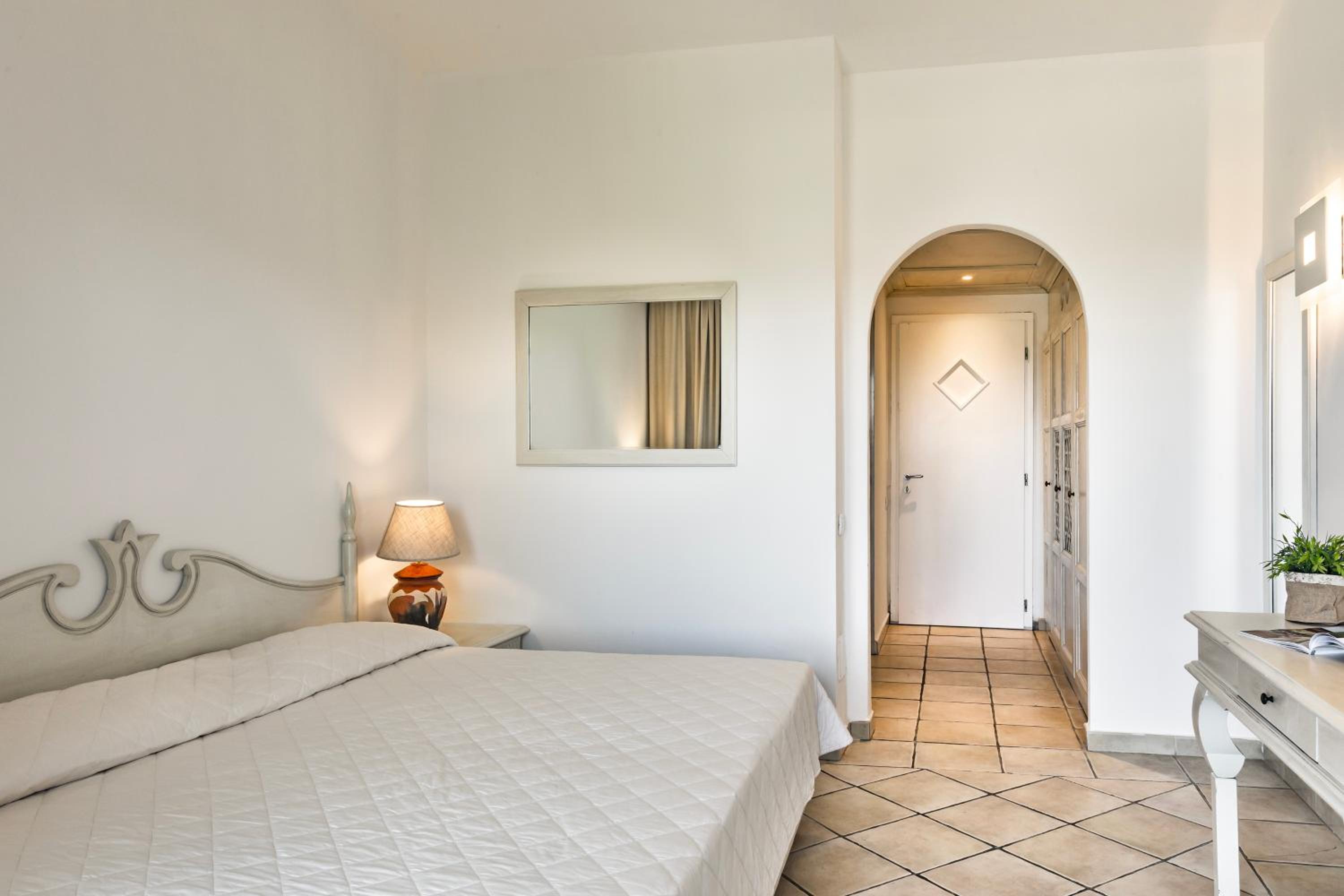 Double Room with Sea View - Photo 3