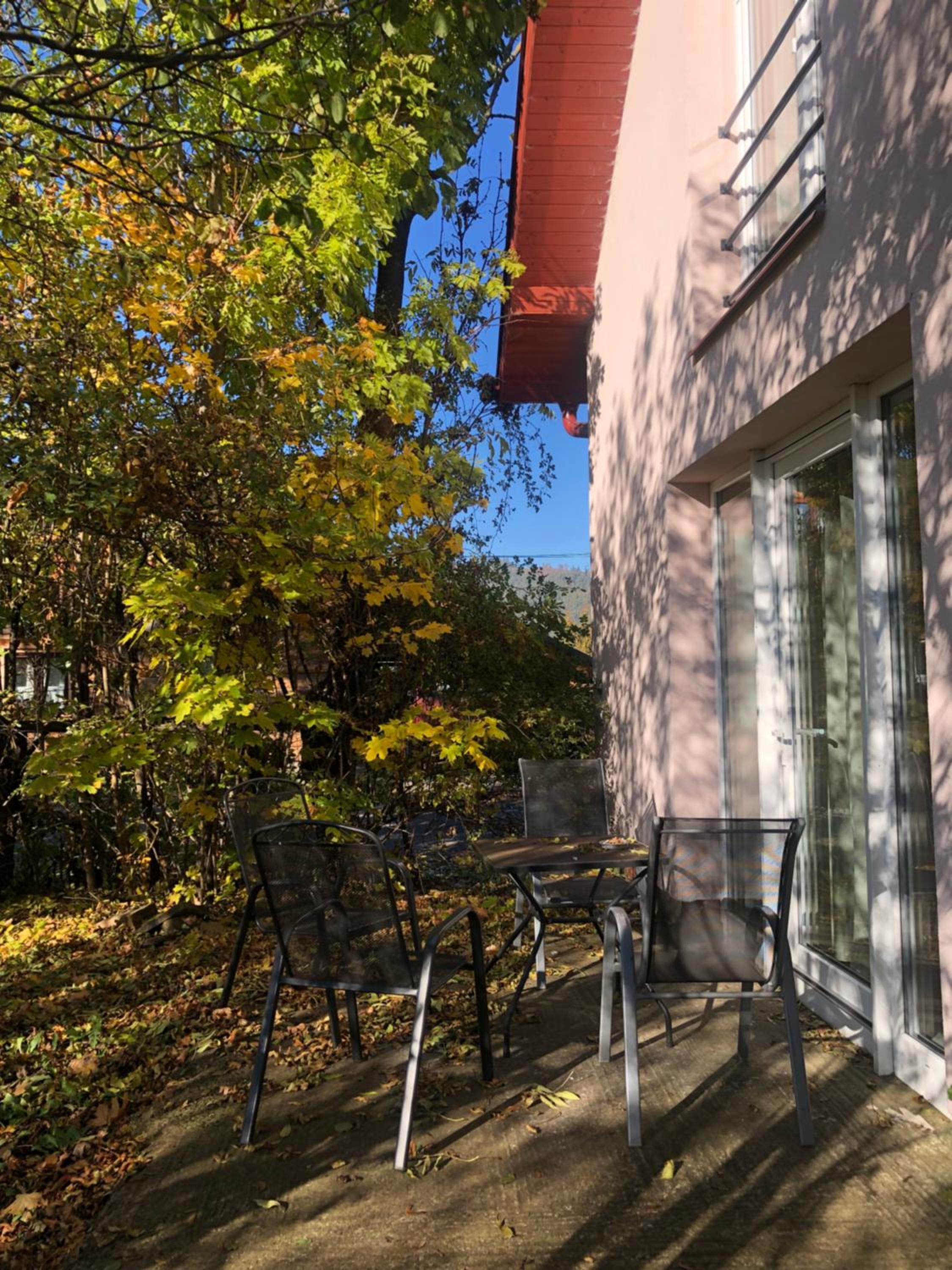 Apartment with Terrace - Photo 14