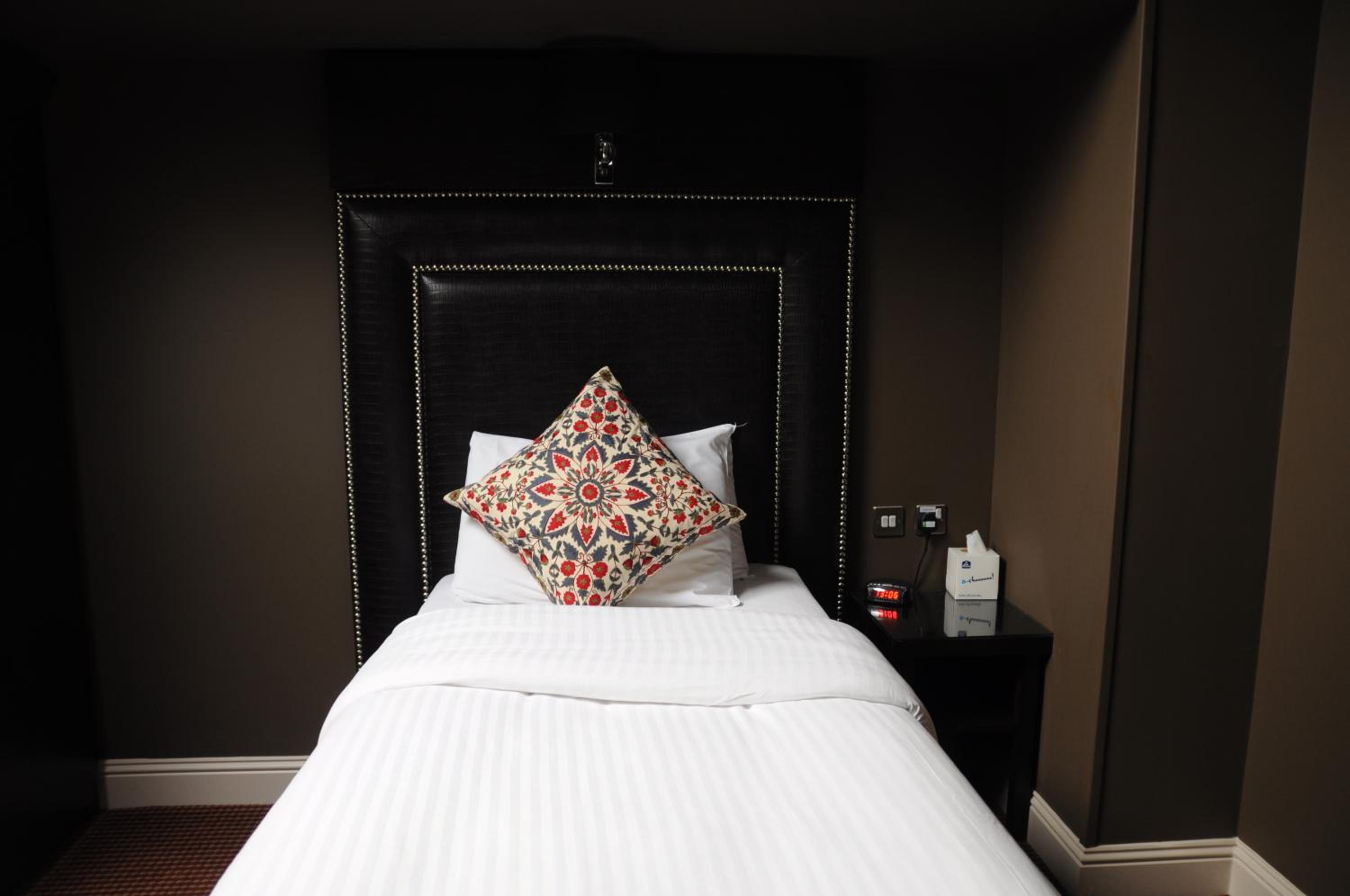 Standard Single Room - Non-Smoking photo 3