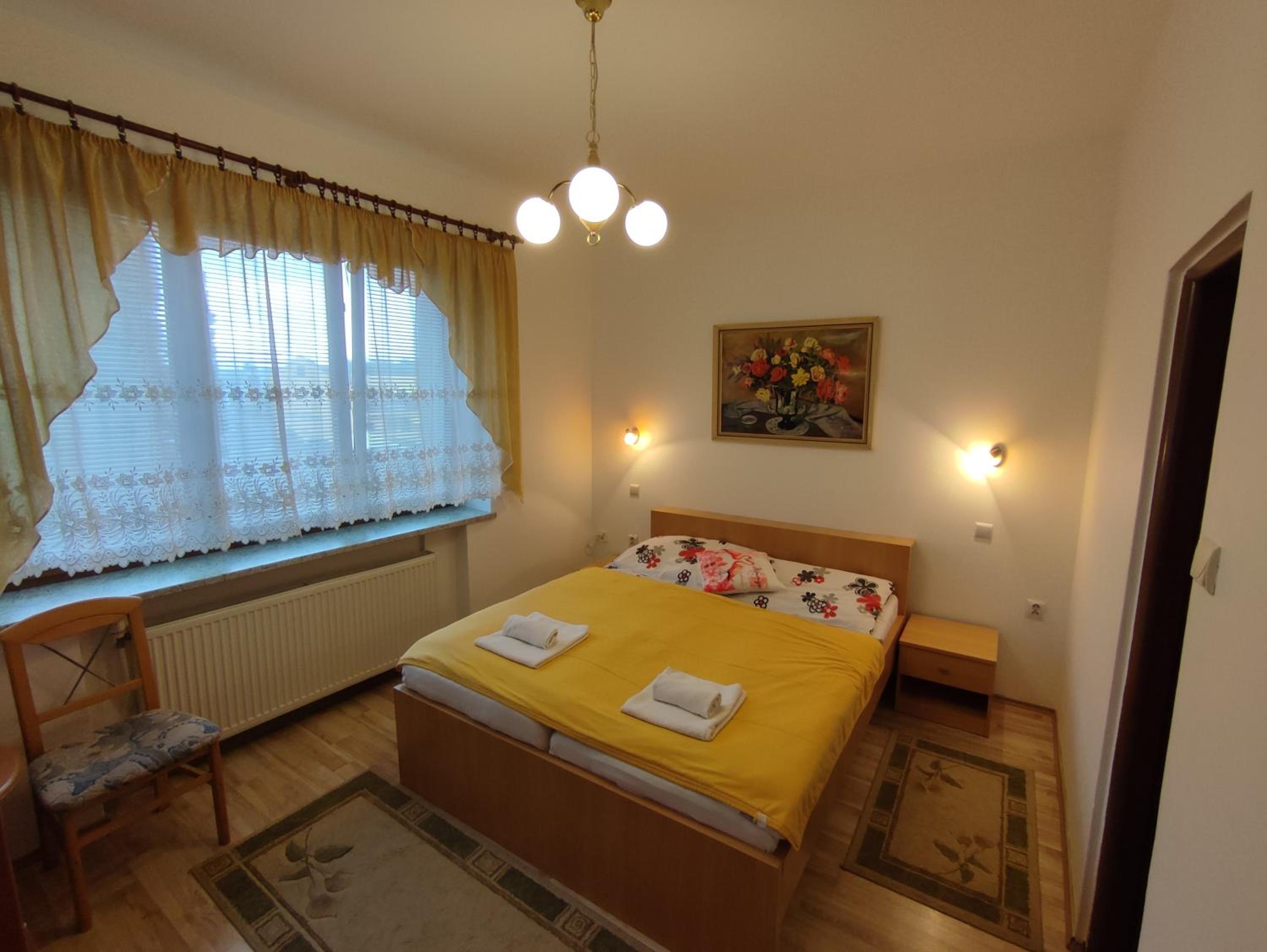 Double Room with Balcony - Photo 2