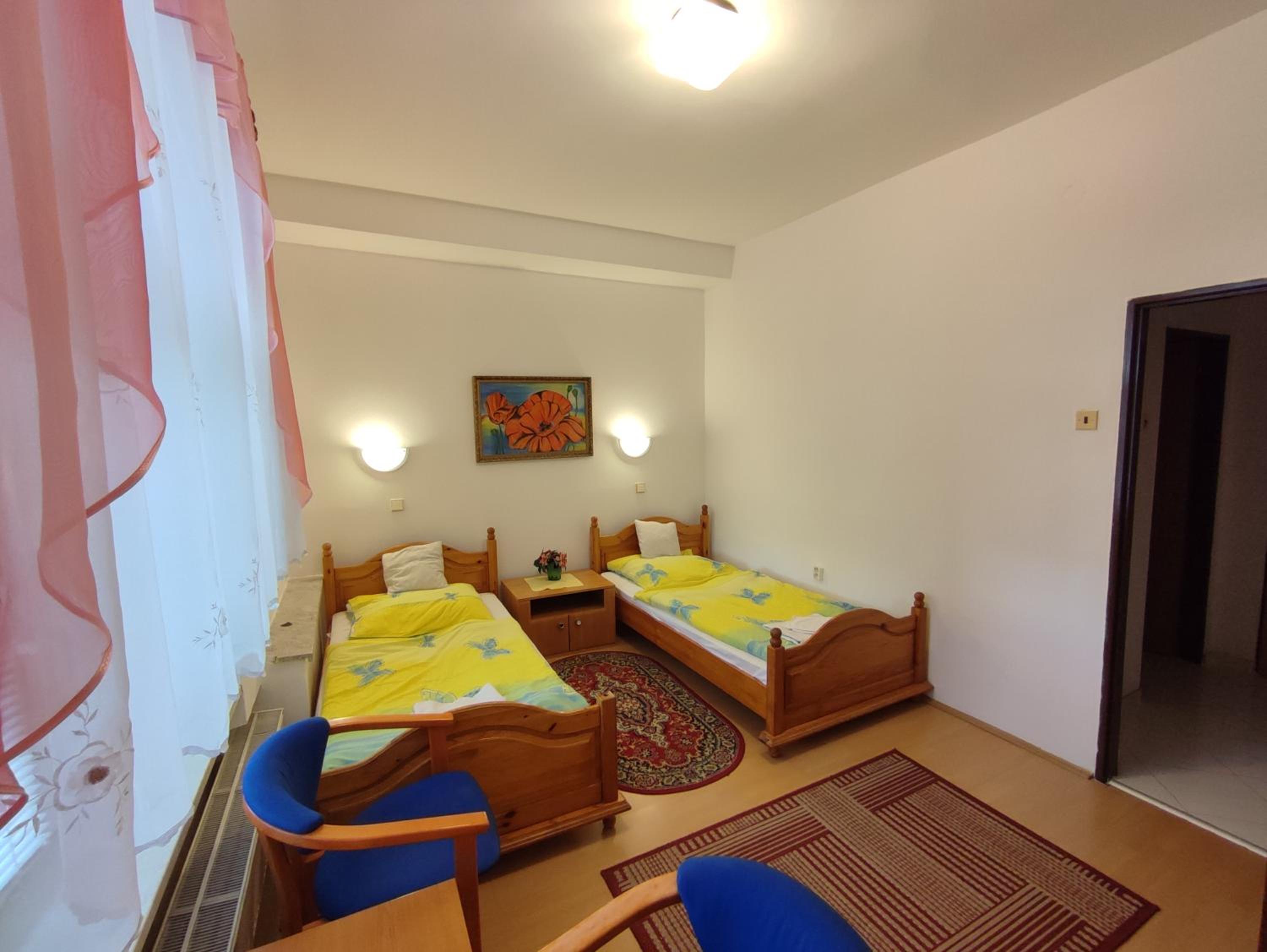 Double Room with Balcony - Photo 3