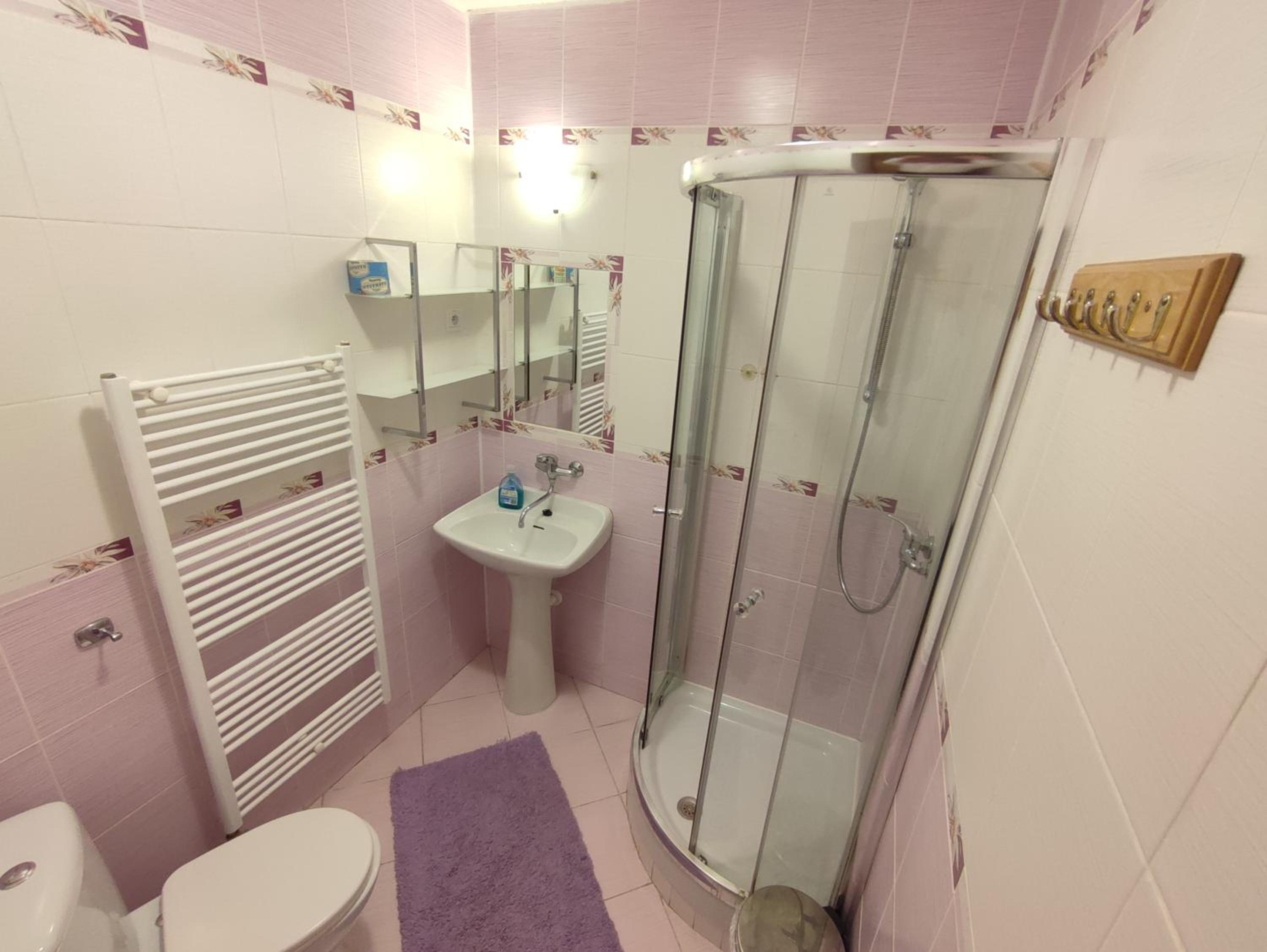 Double Room with Balcony - Photo 4