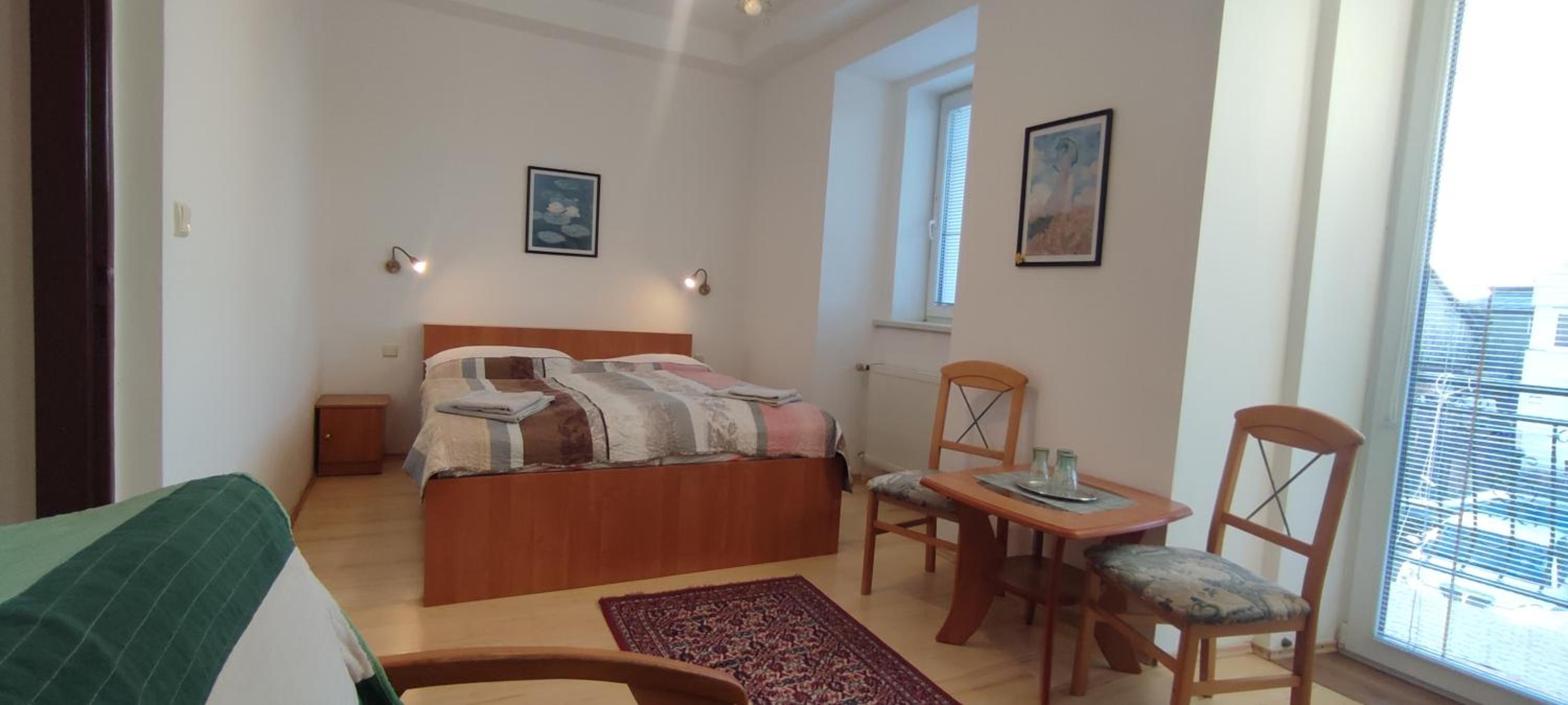 Double Room with Balcony - Photo 6