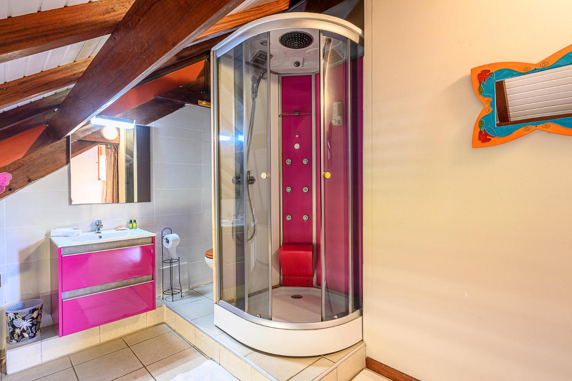 Double Room with Pool View - Photo 36