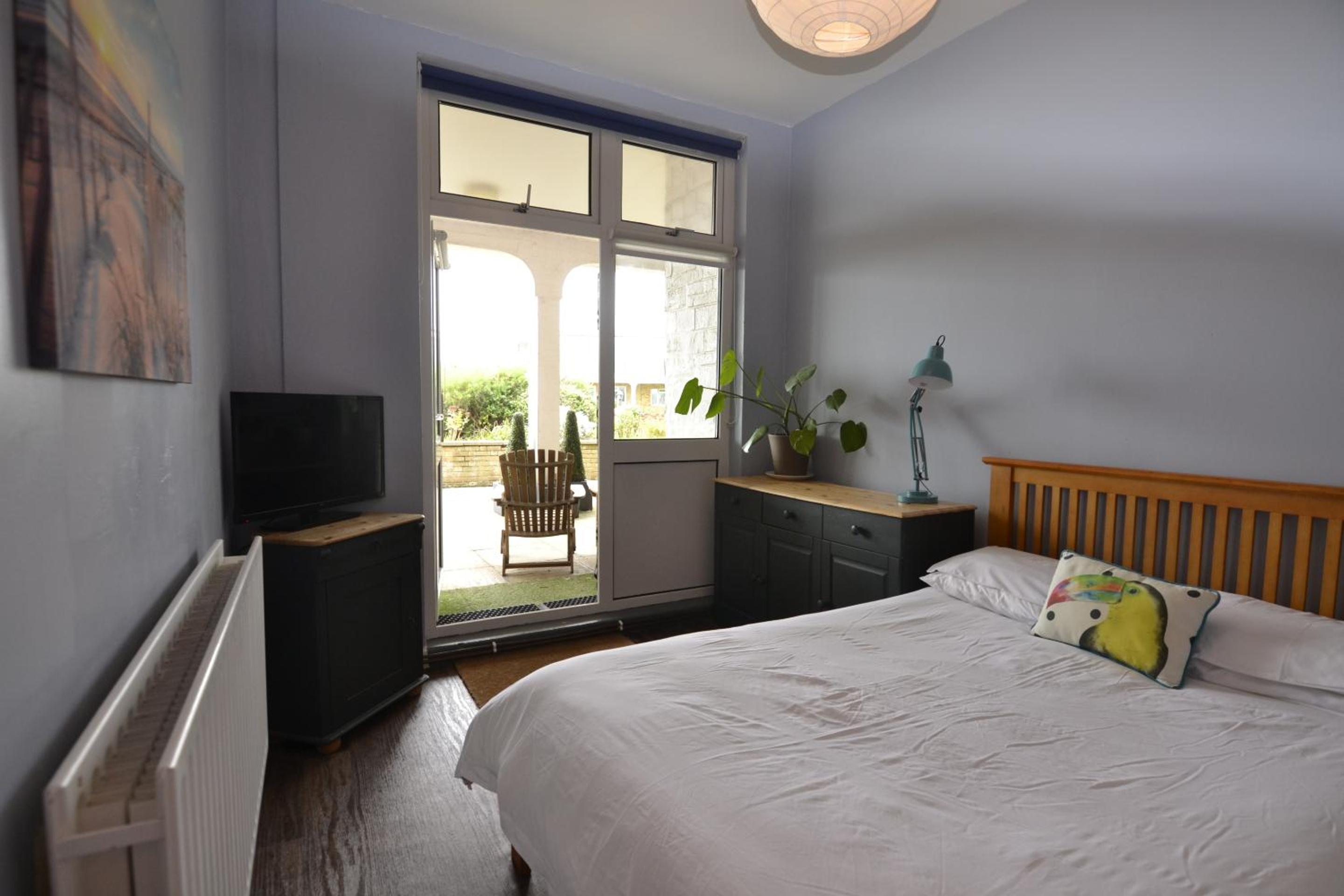Two-Bedroom Standard Apartment photo 1