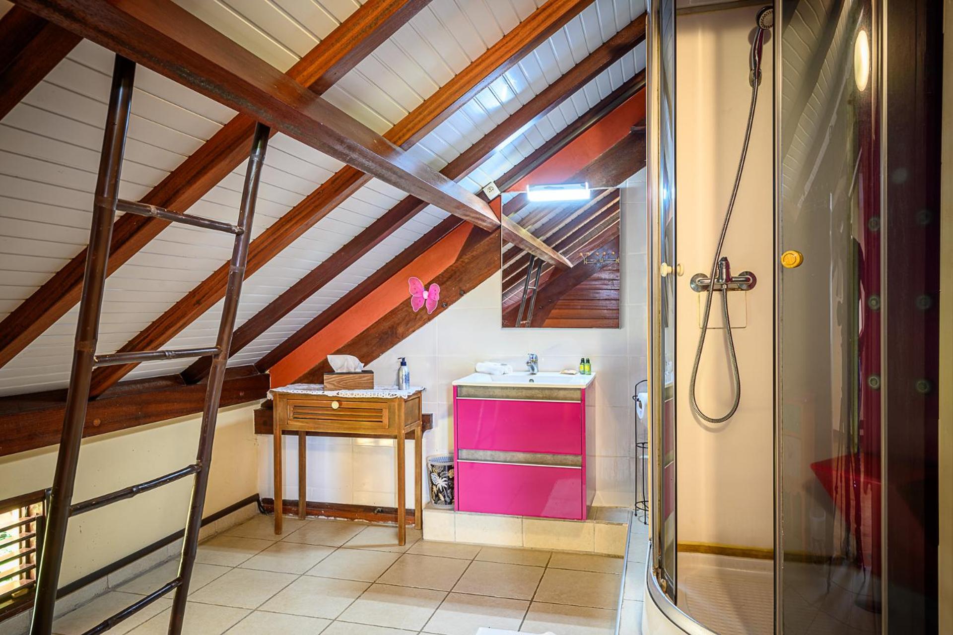 Double Room with Pool View - Photo 29