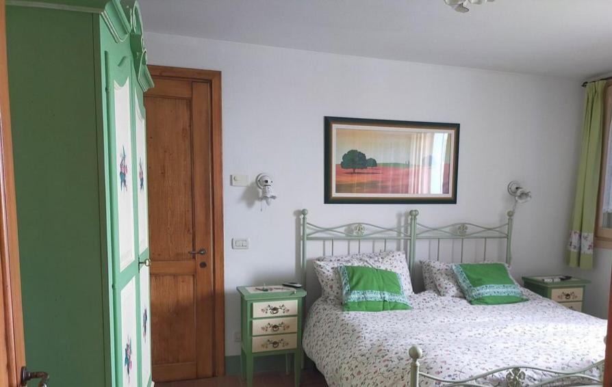 Large Double or Twin Room photo 1