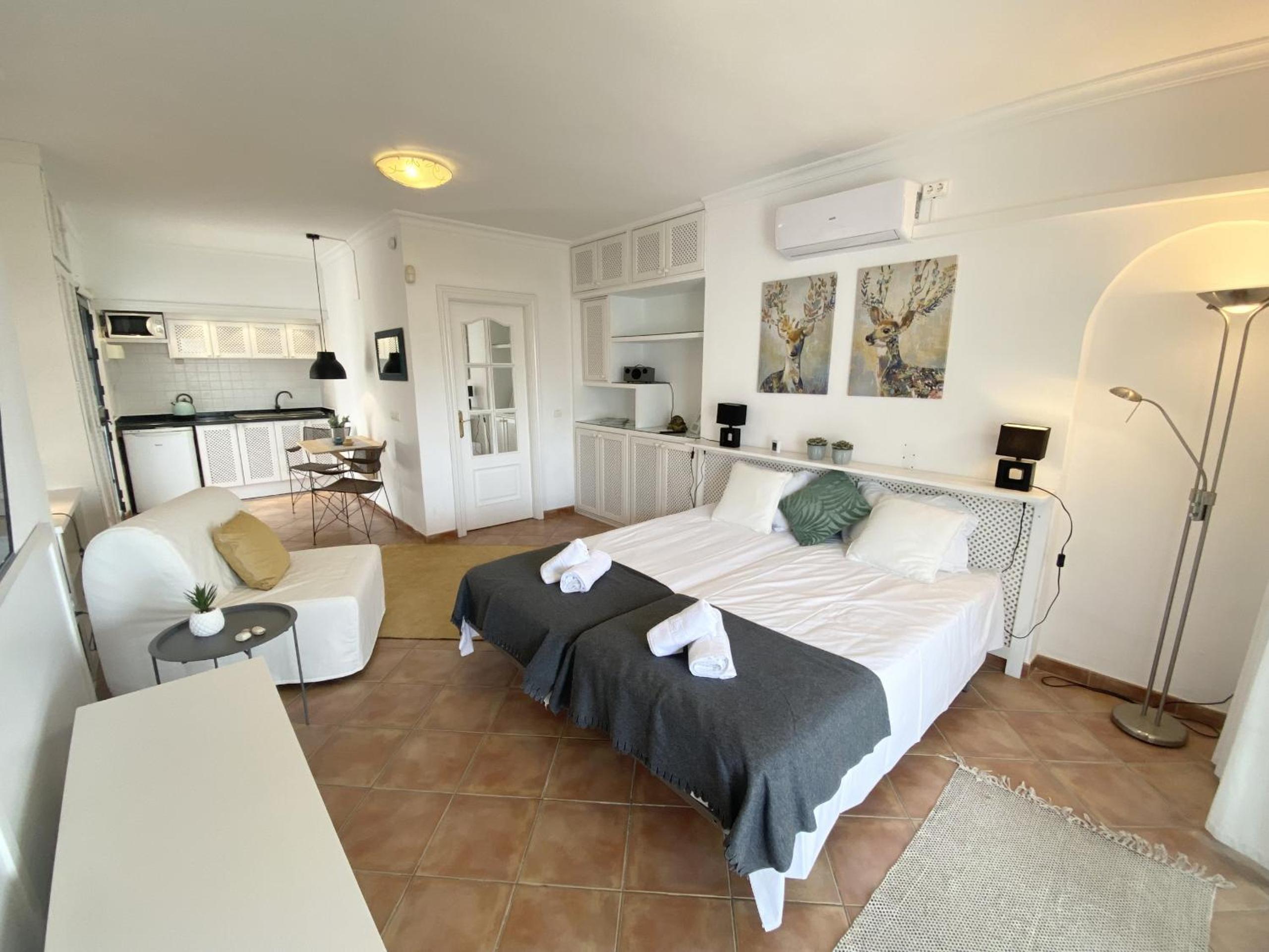 Apartamento Estudio con Balcón