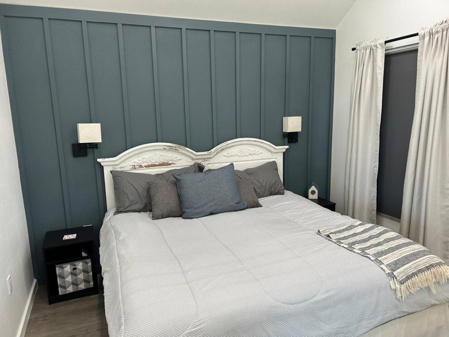 One-Bedroom House photo 1