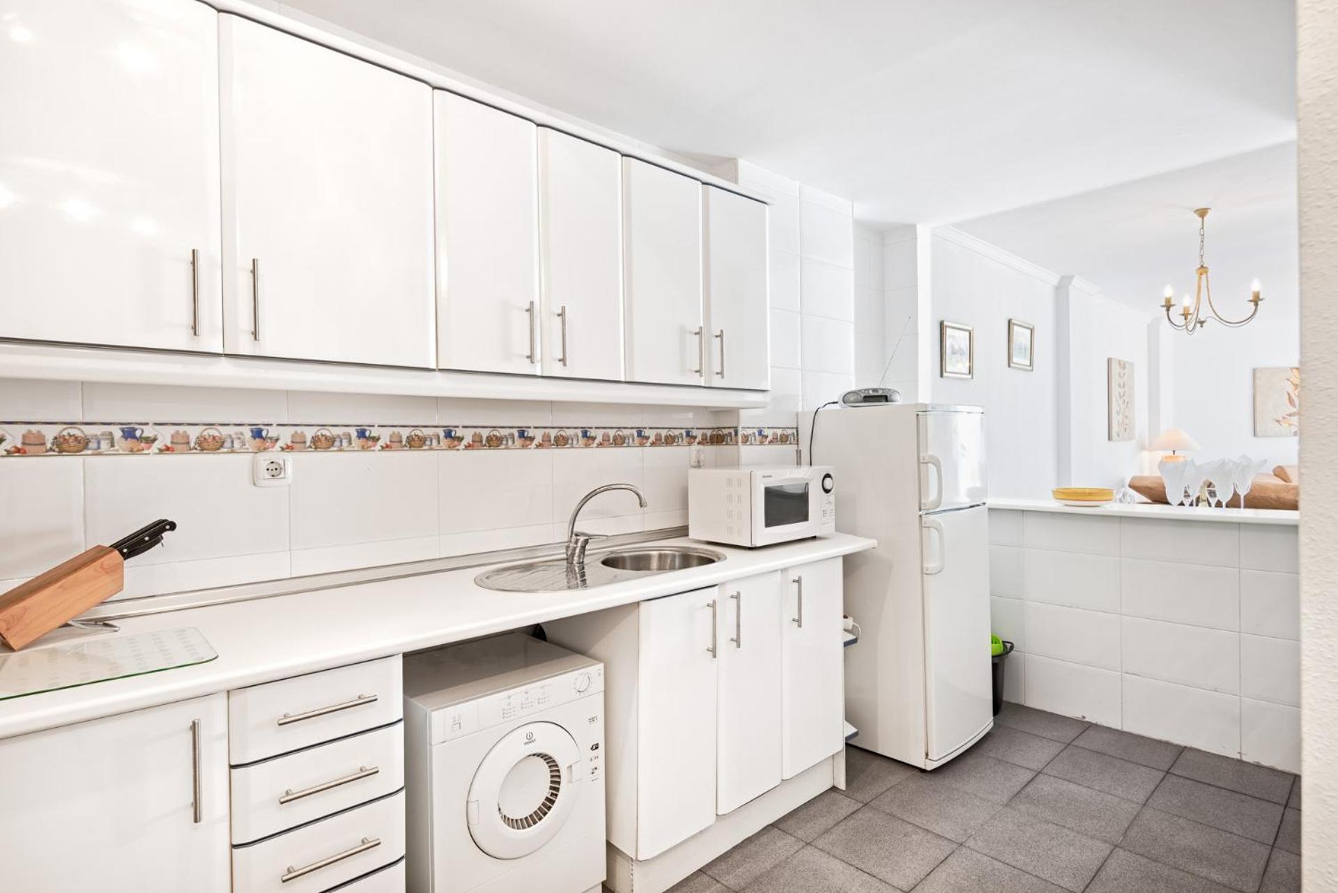 Two-Bedroom Apartment with Balcony photo 2