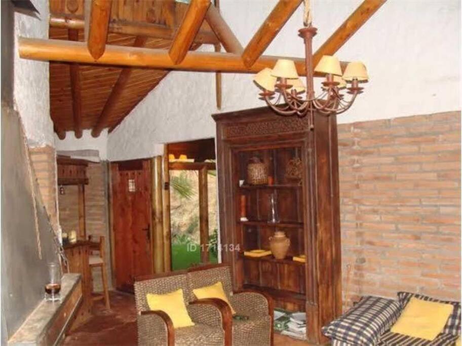 Three-Bedroom House photo 3