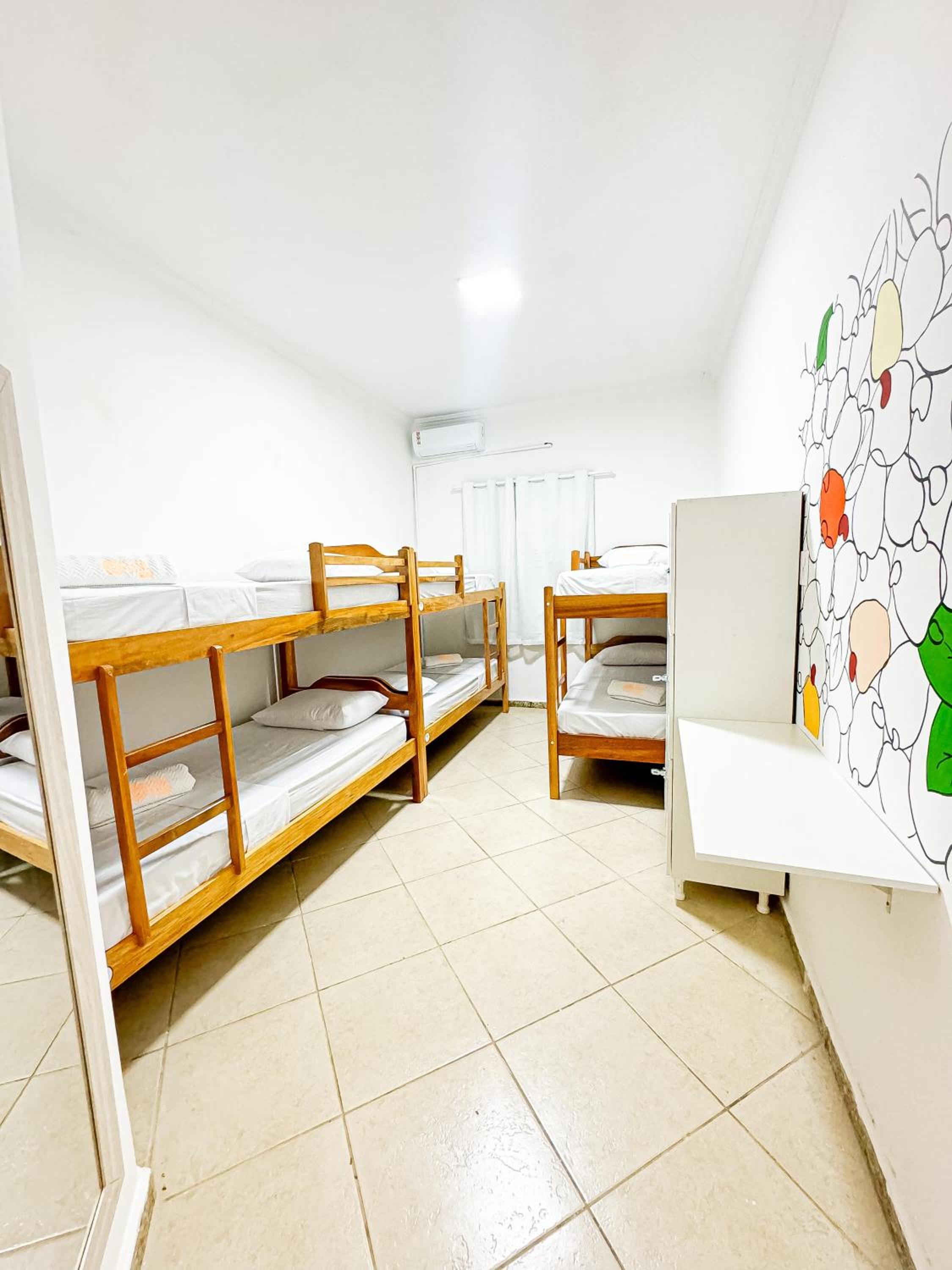 6-Bed Mixed Dormitory Room photo 1
