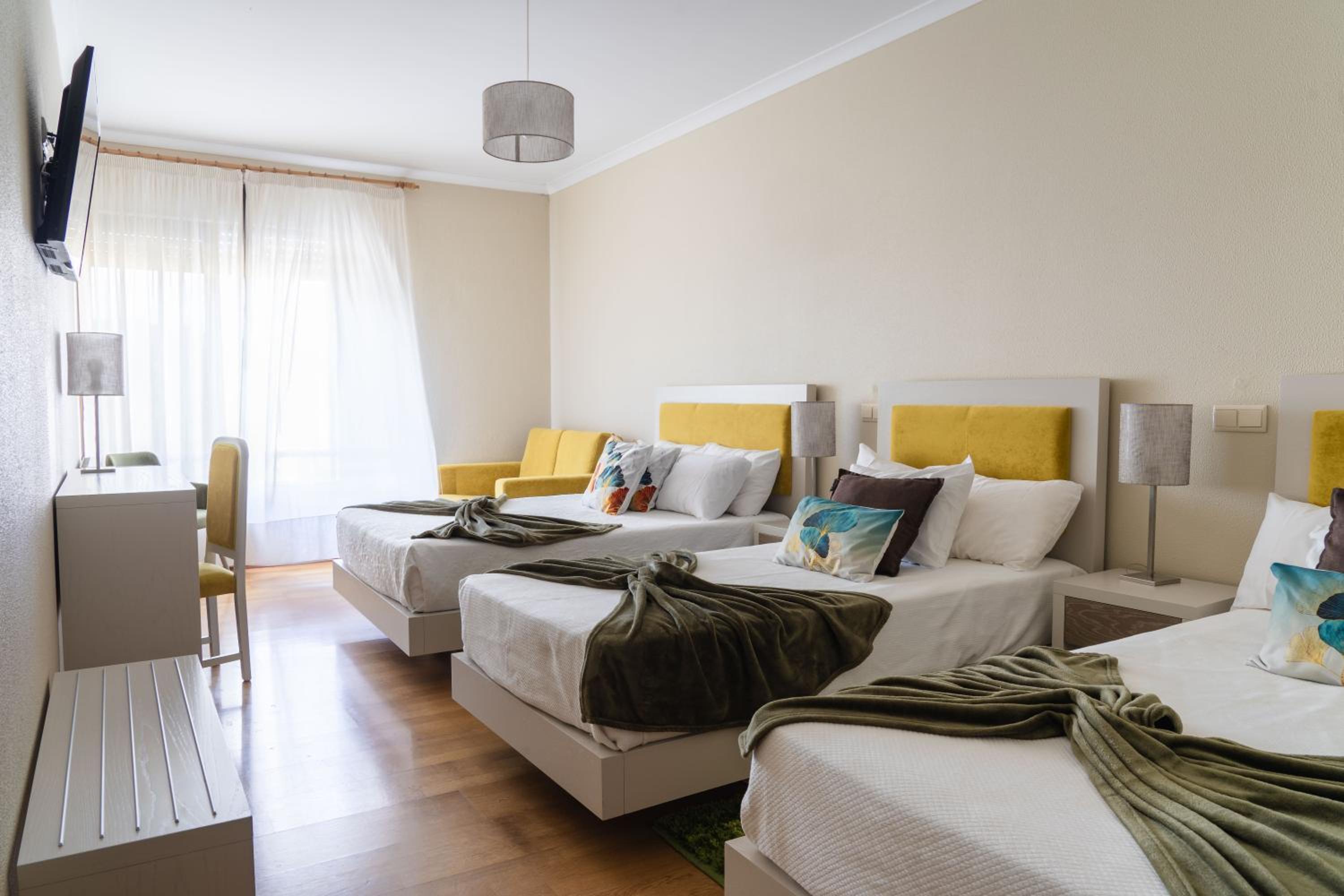 Triple Room - Photo 5